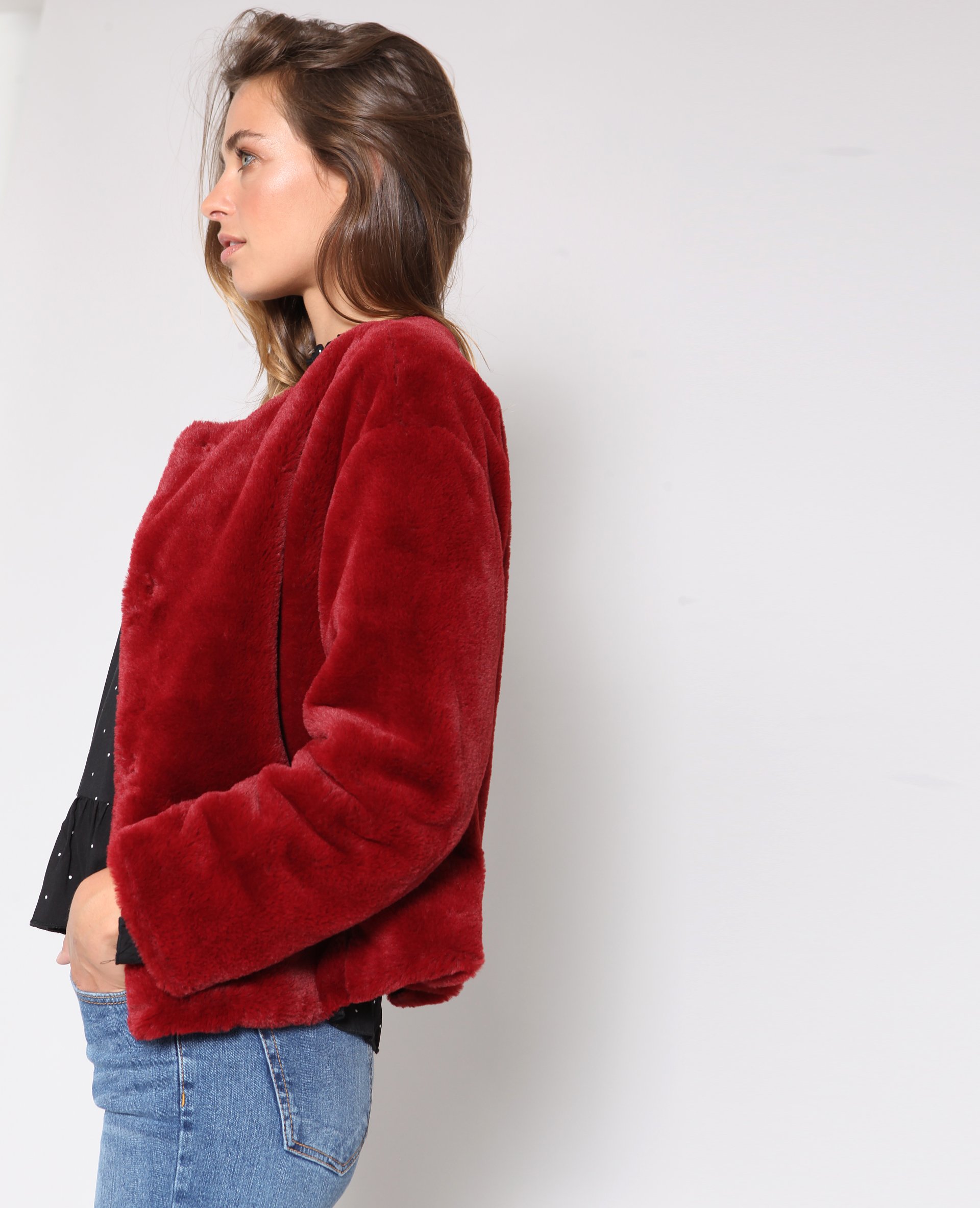 manteau fausse fourrure rouge femme