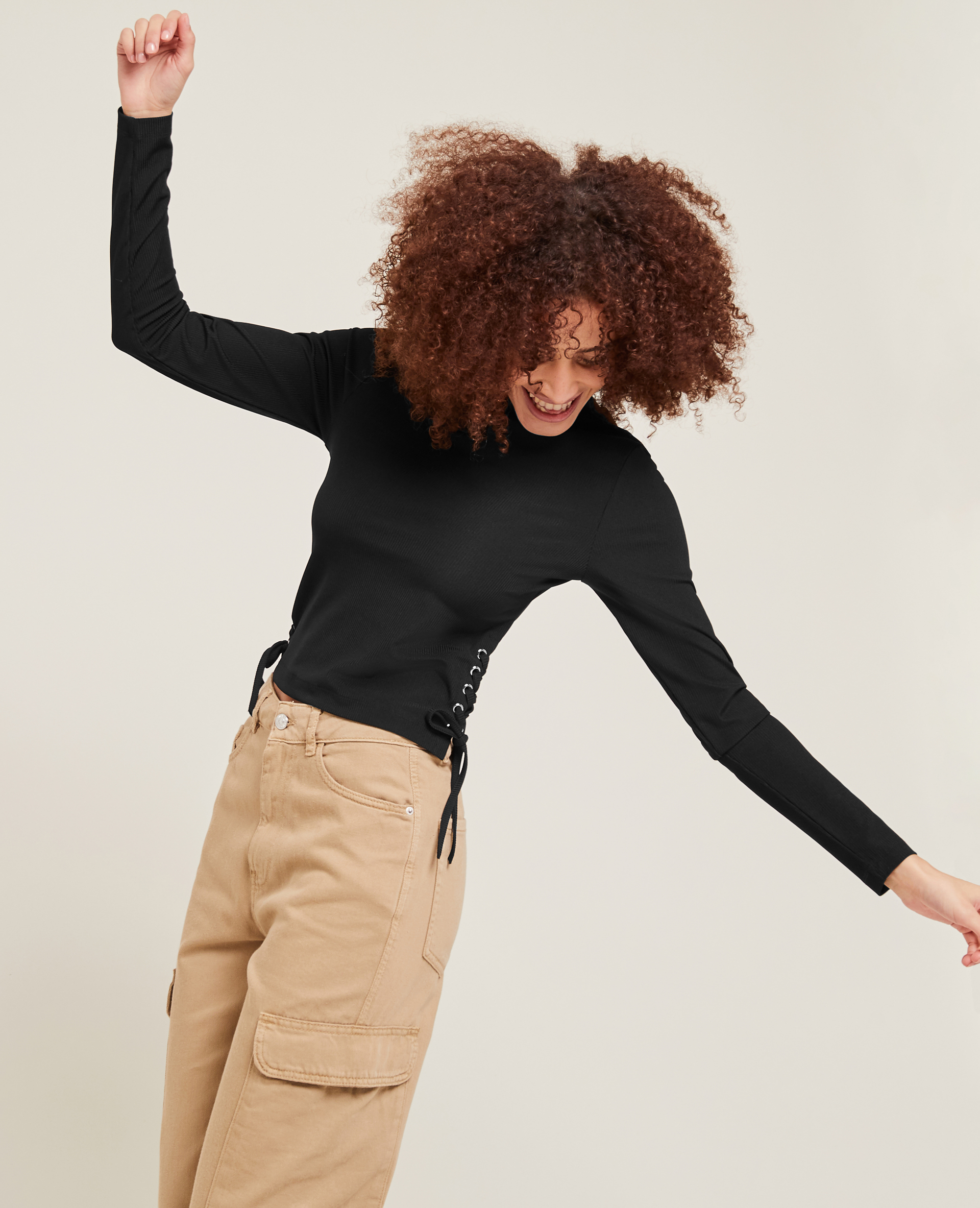 Top maille côtelée avec lacets noir - Pimkie