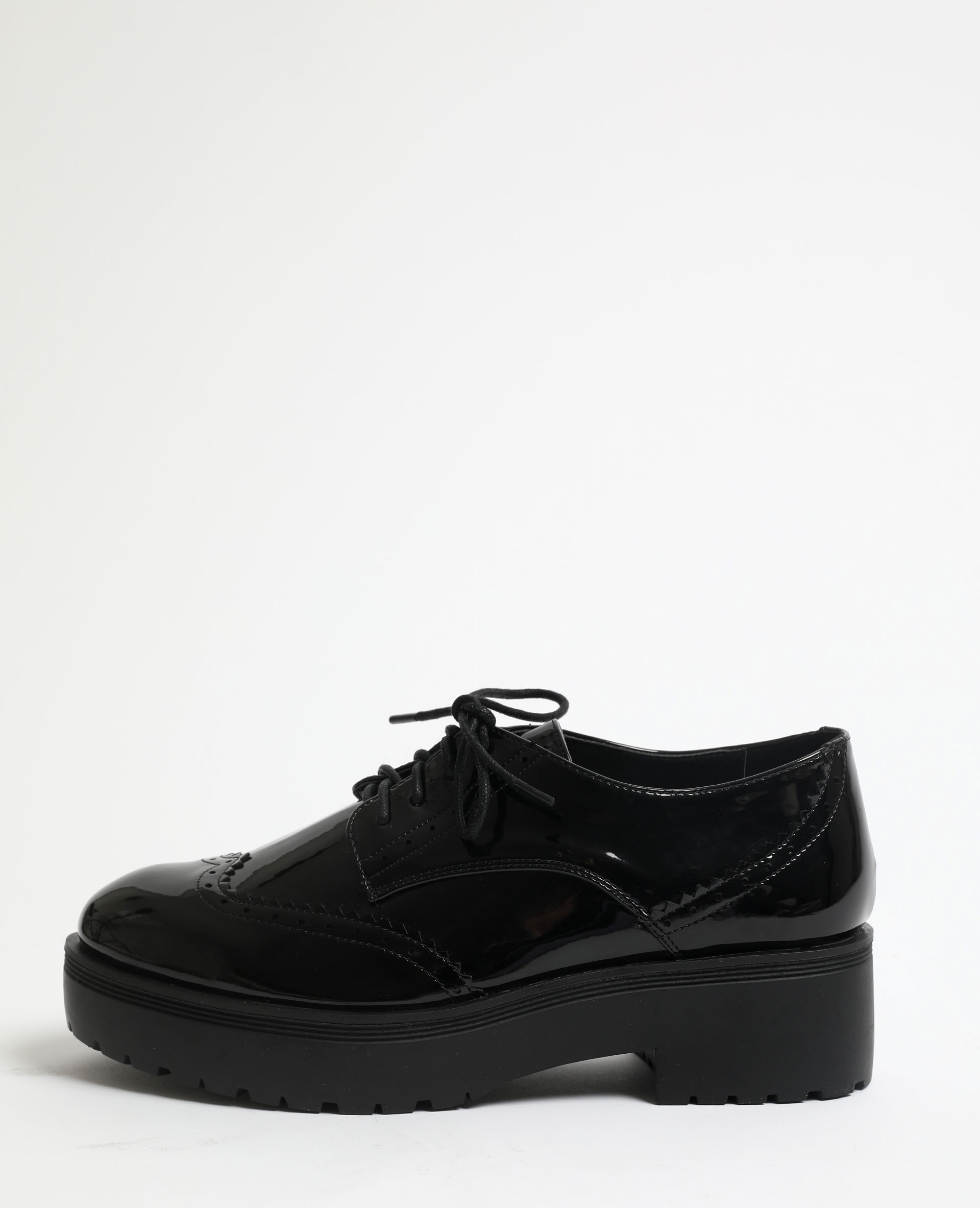 derbies vernies noires