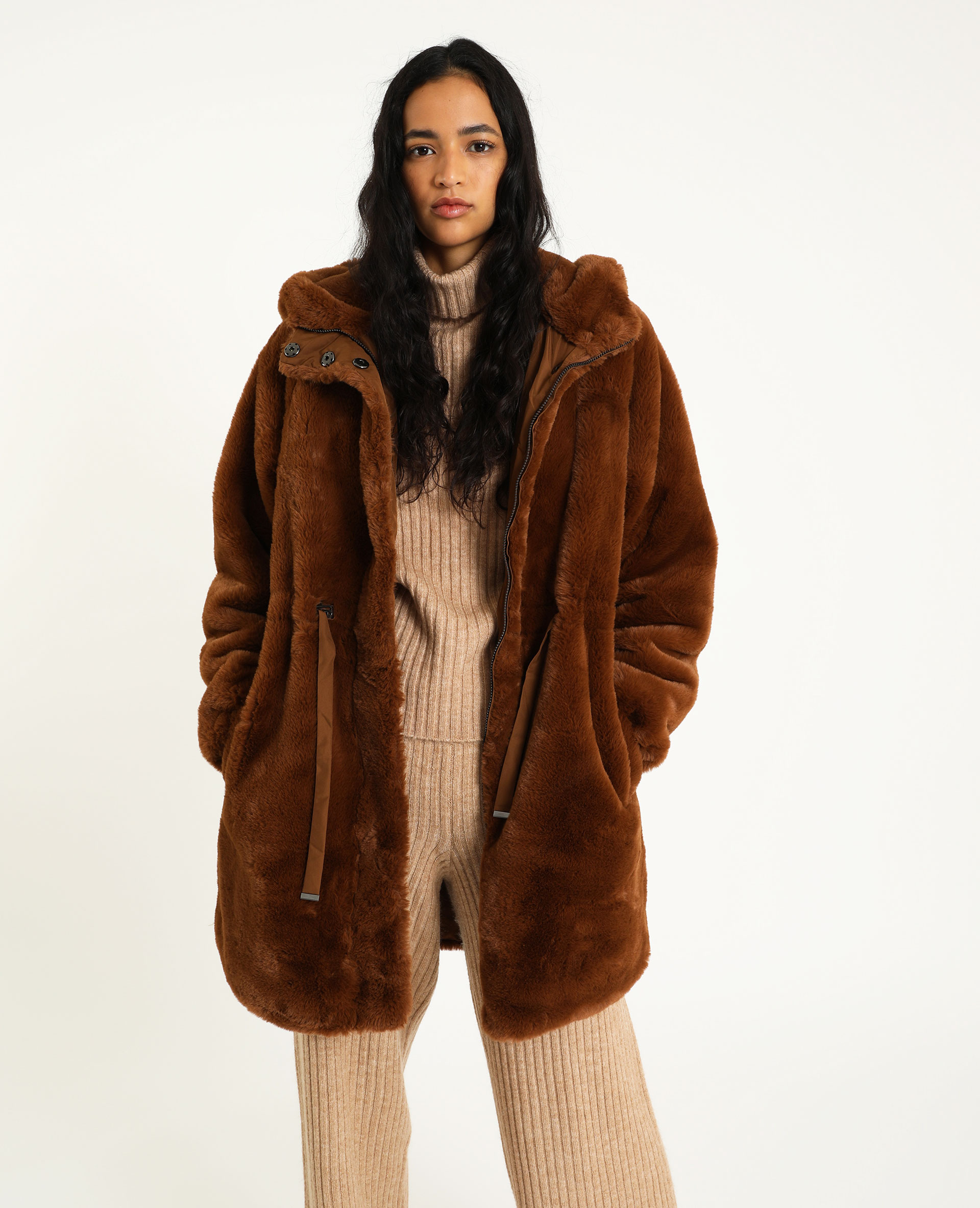 manteau camel fausse fourrure