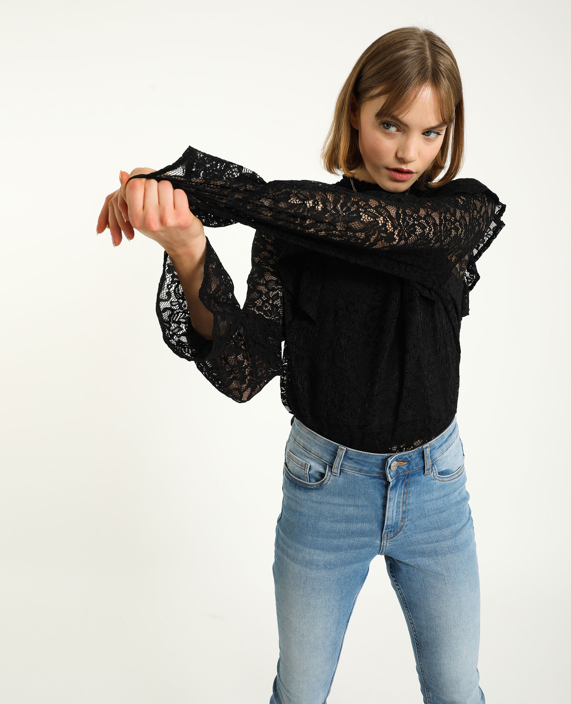 Blouse dentelle noire best sale h&m