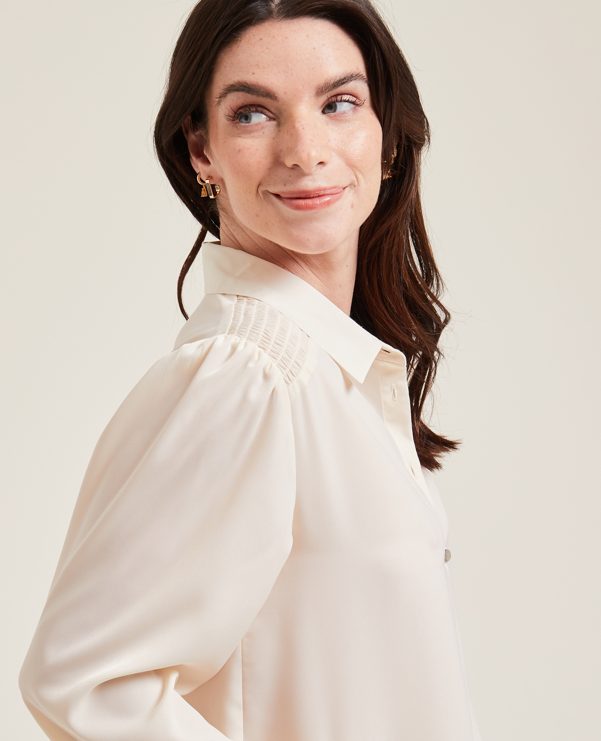 Chemise fluide avec boutons métal  beige - Pimkie