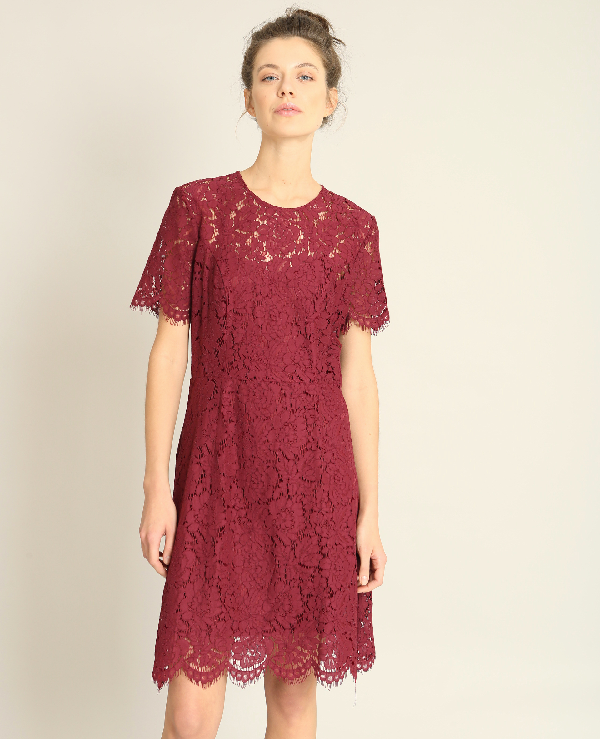 Robe hotsell bordeaux dentelle
