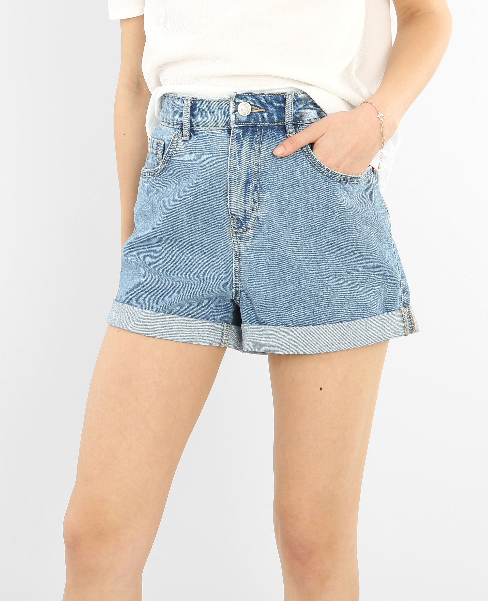 Short femme mom on sale