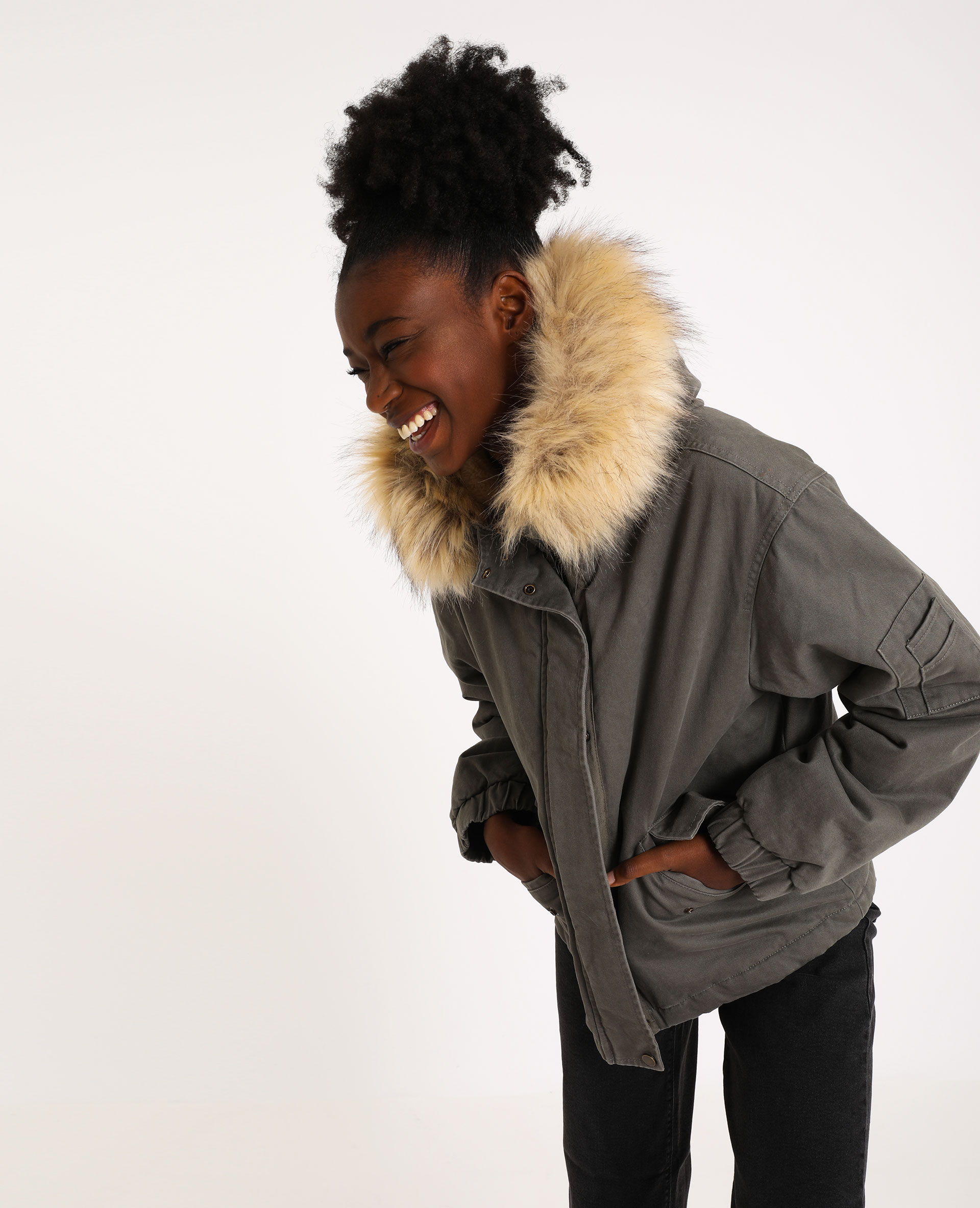 Parka courte a capuche