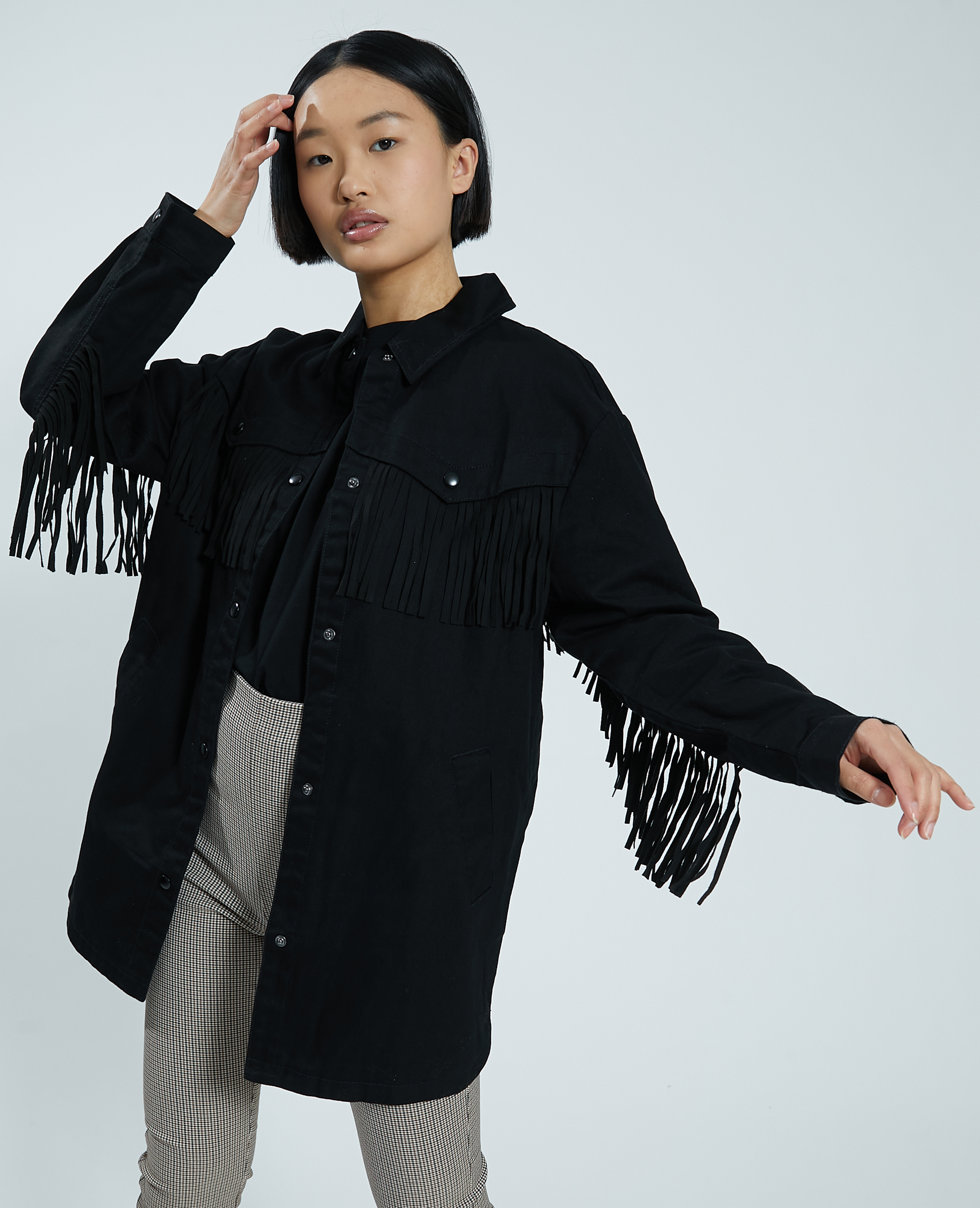 Veste noir avec frange sale