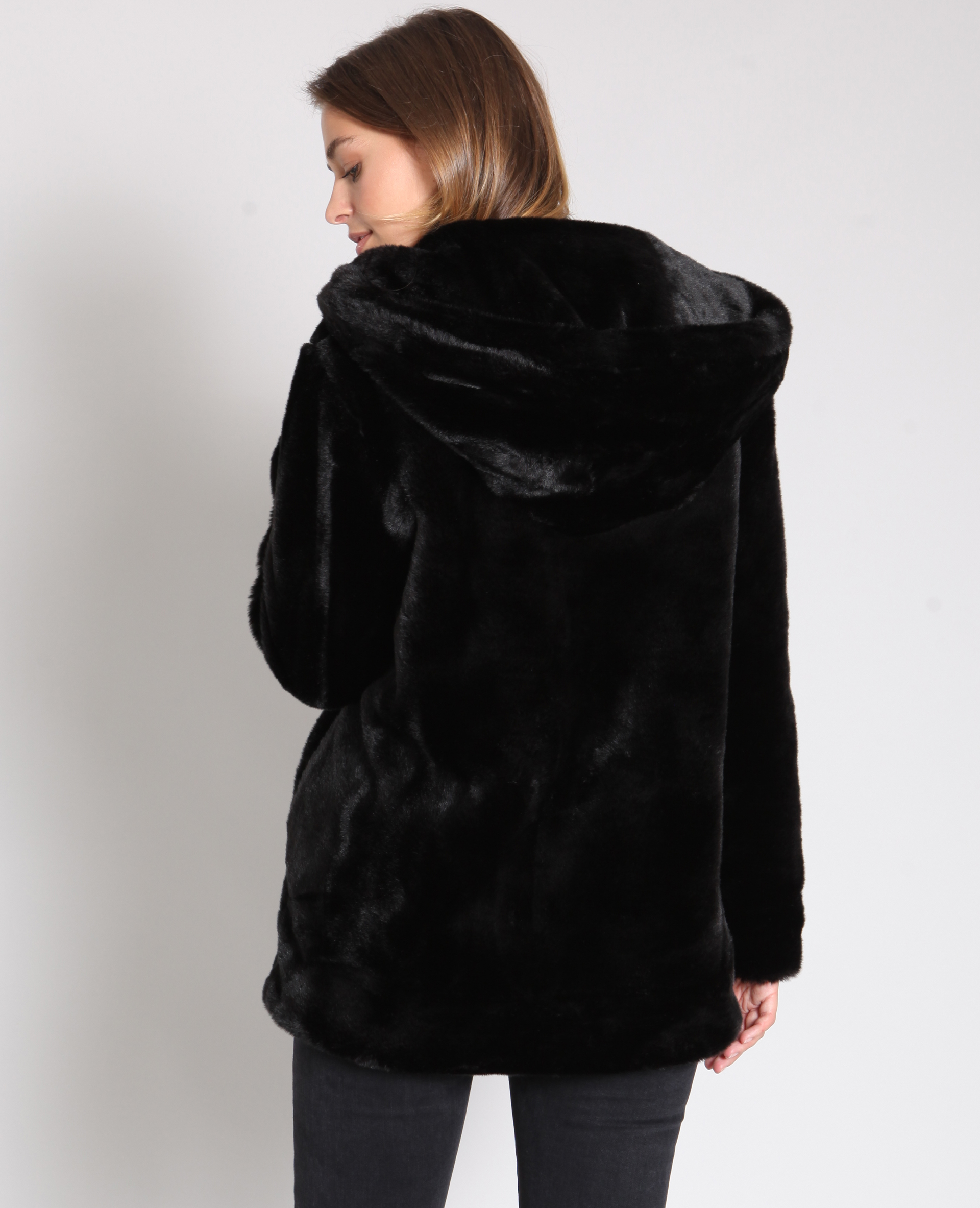 manteau fourrure noir long