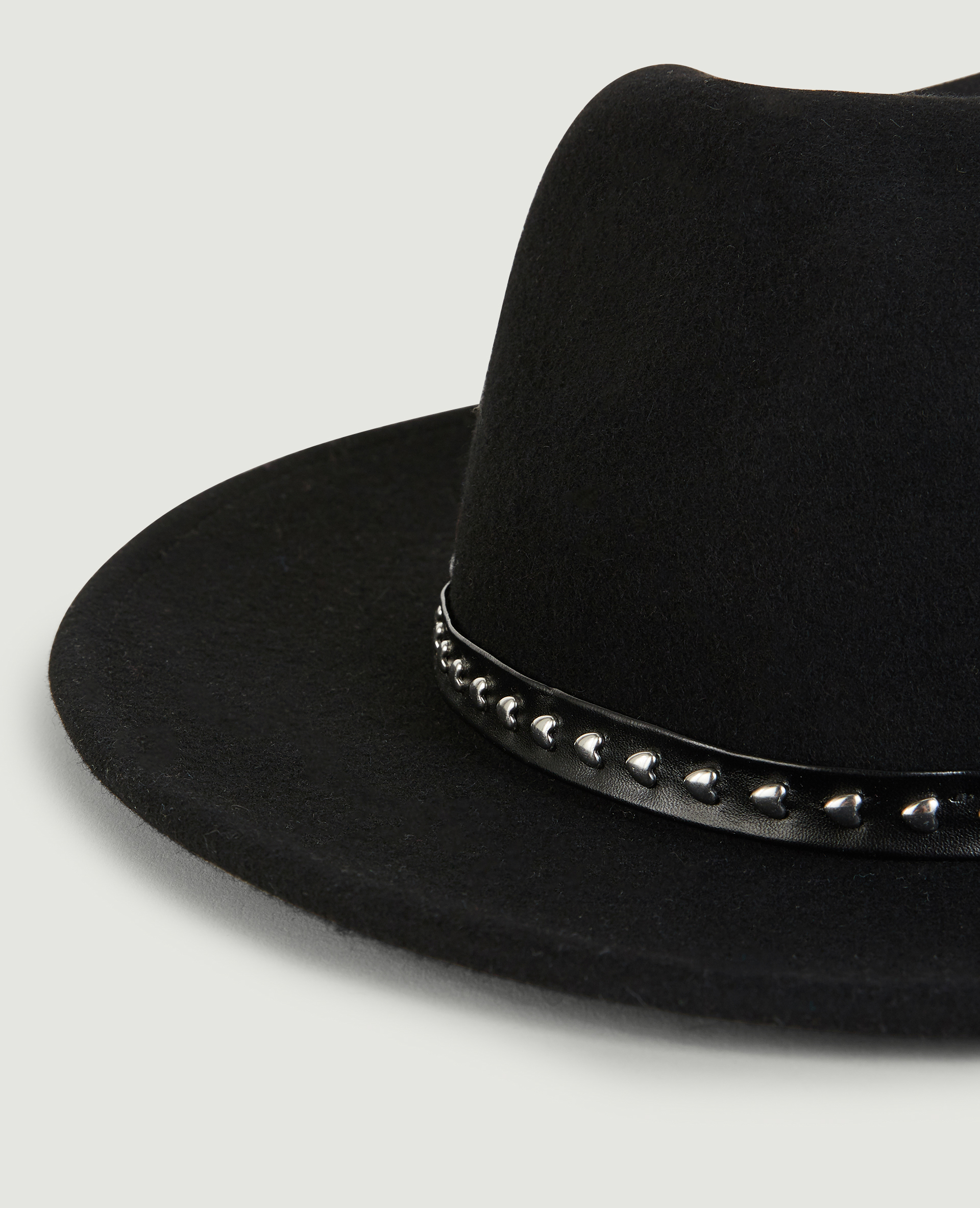 Chapeau en feutrine avec cœurs noir - Pimkie