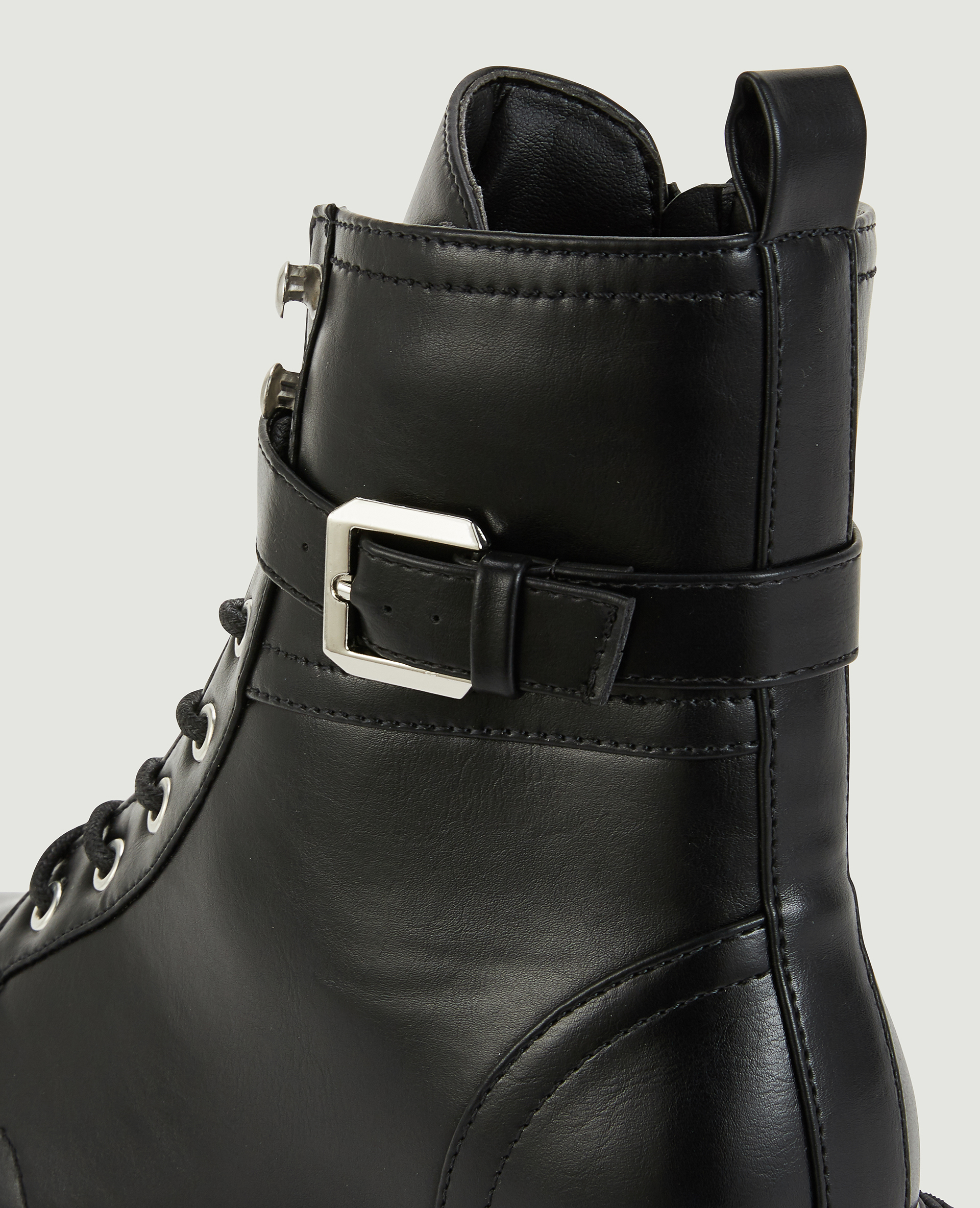 Bottines à lacets et bride noir - Pimkie
