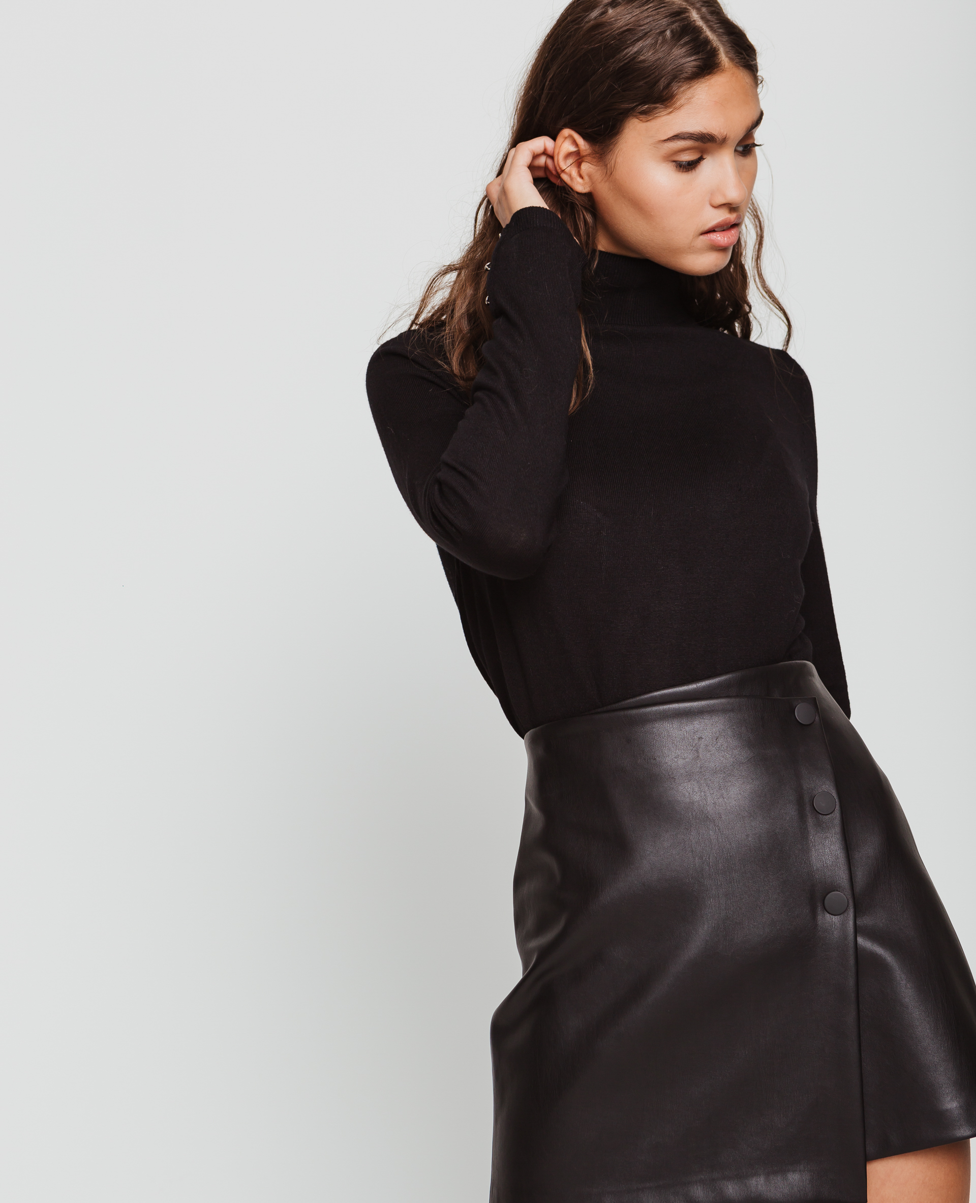 Pull noir sales femme col montant