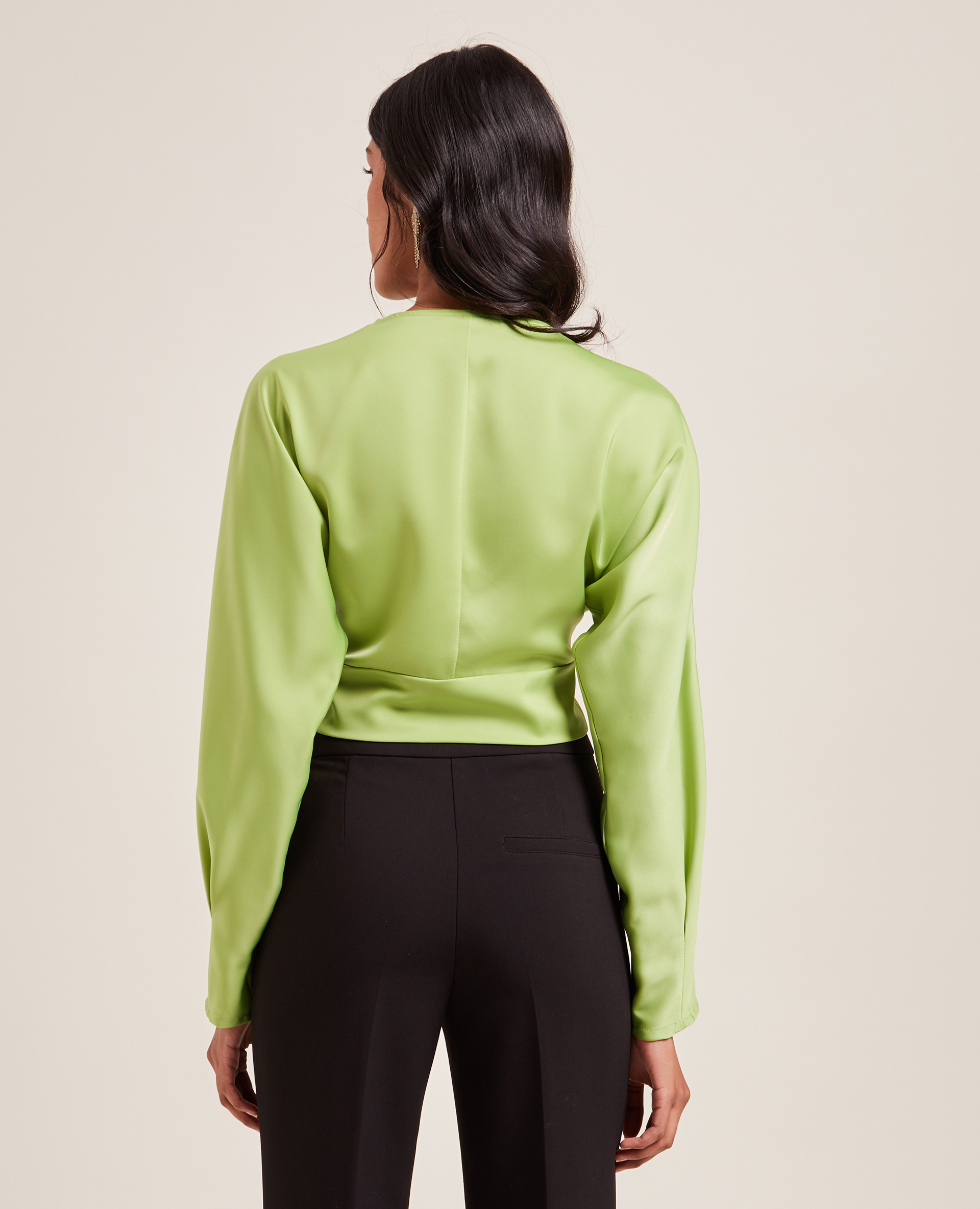 Blouse courte en tissu satiné vert - Pimkie