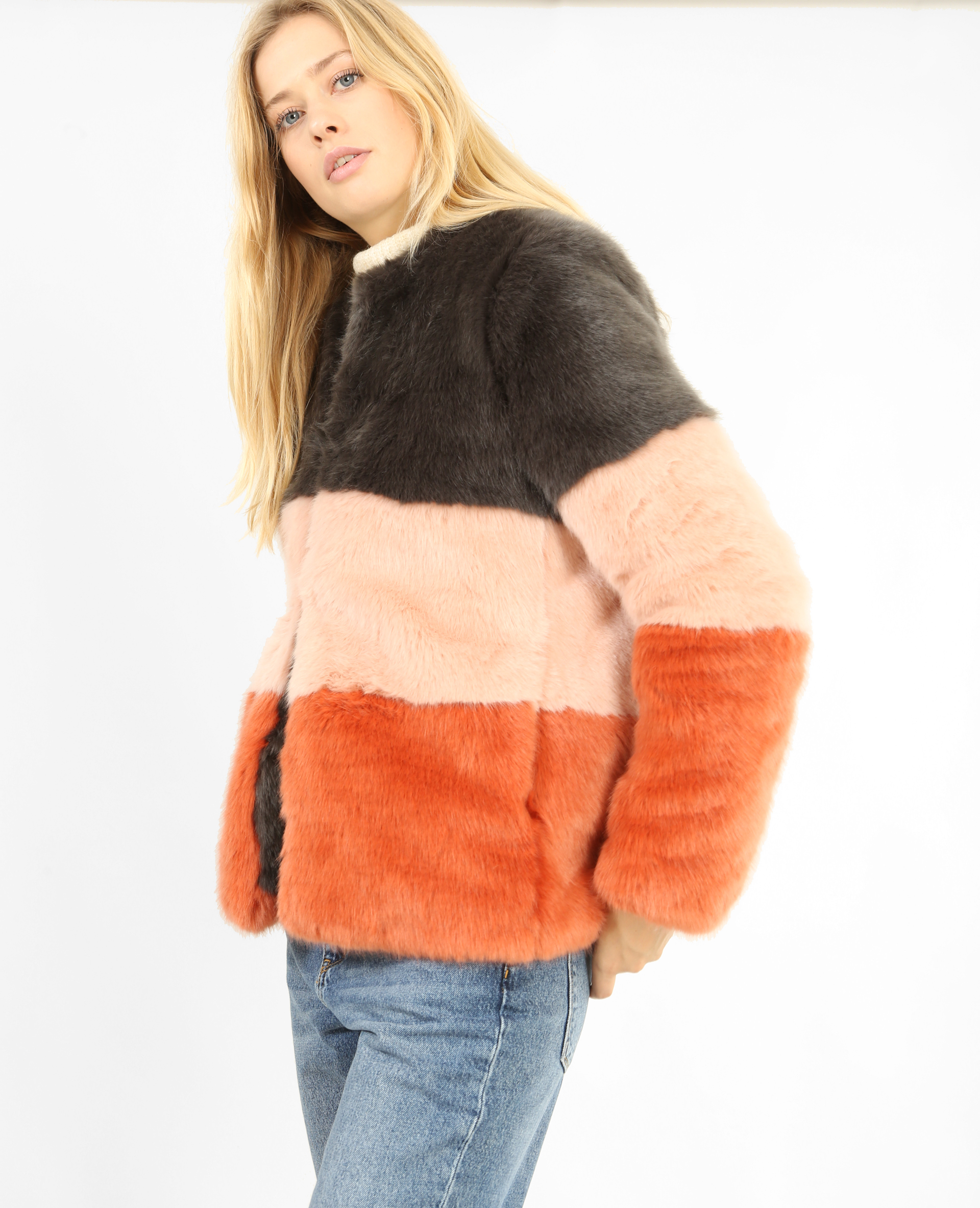 Manteau en fausse fourrure tricolore Pimkie
