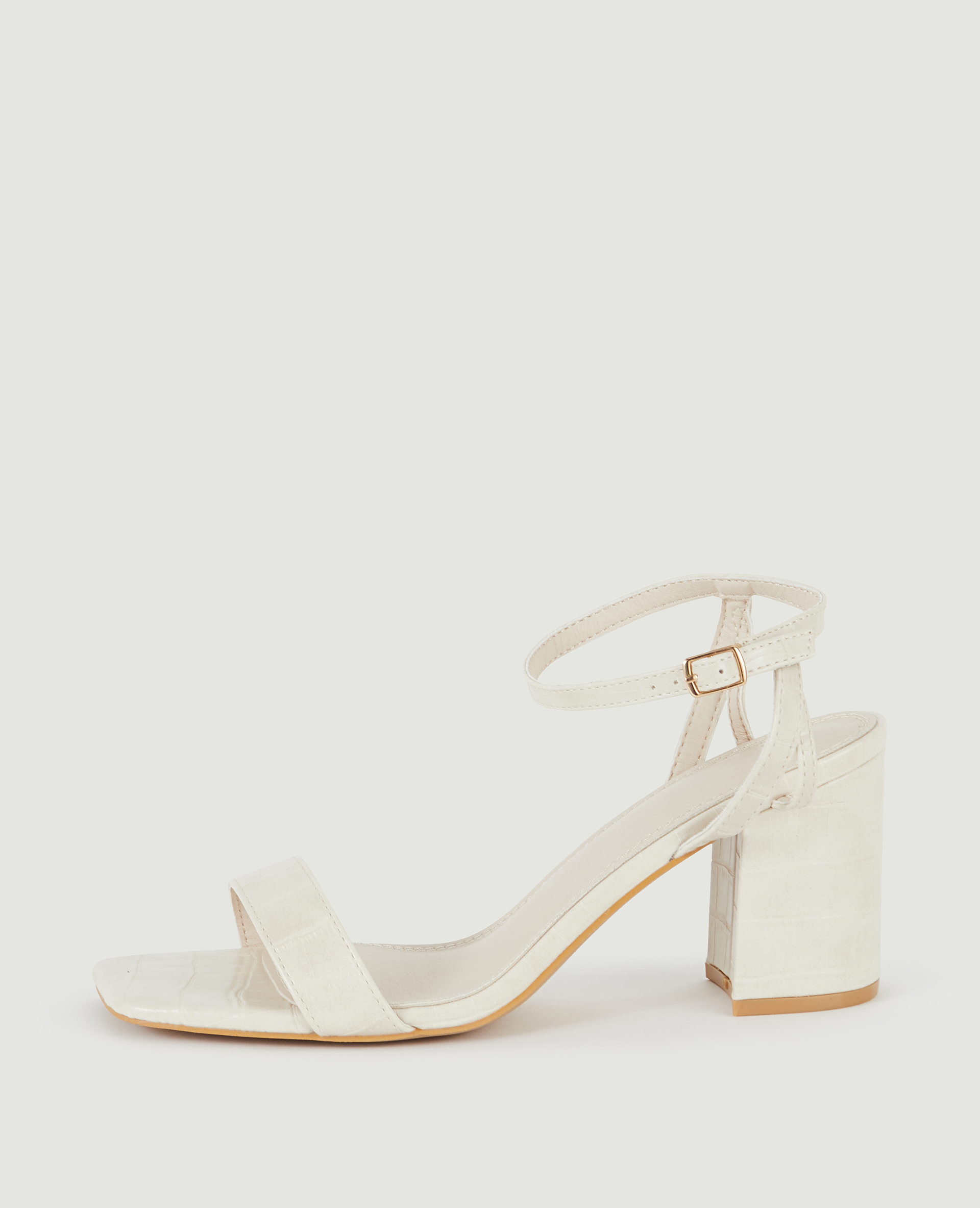 Sandales talons blanches 2025