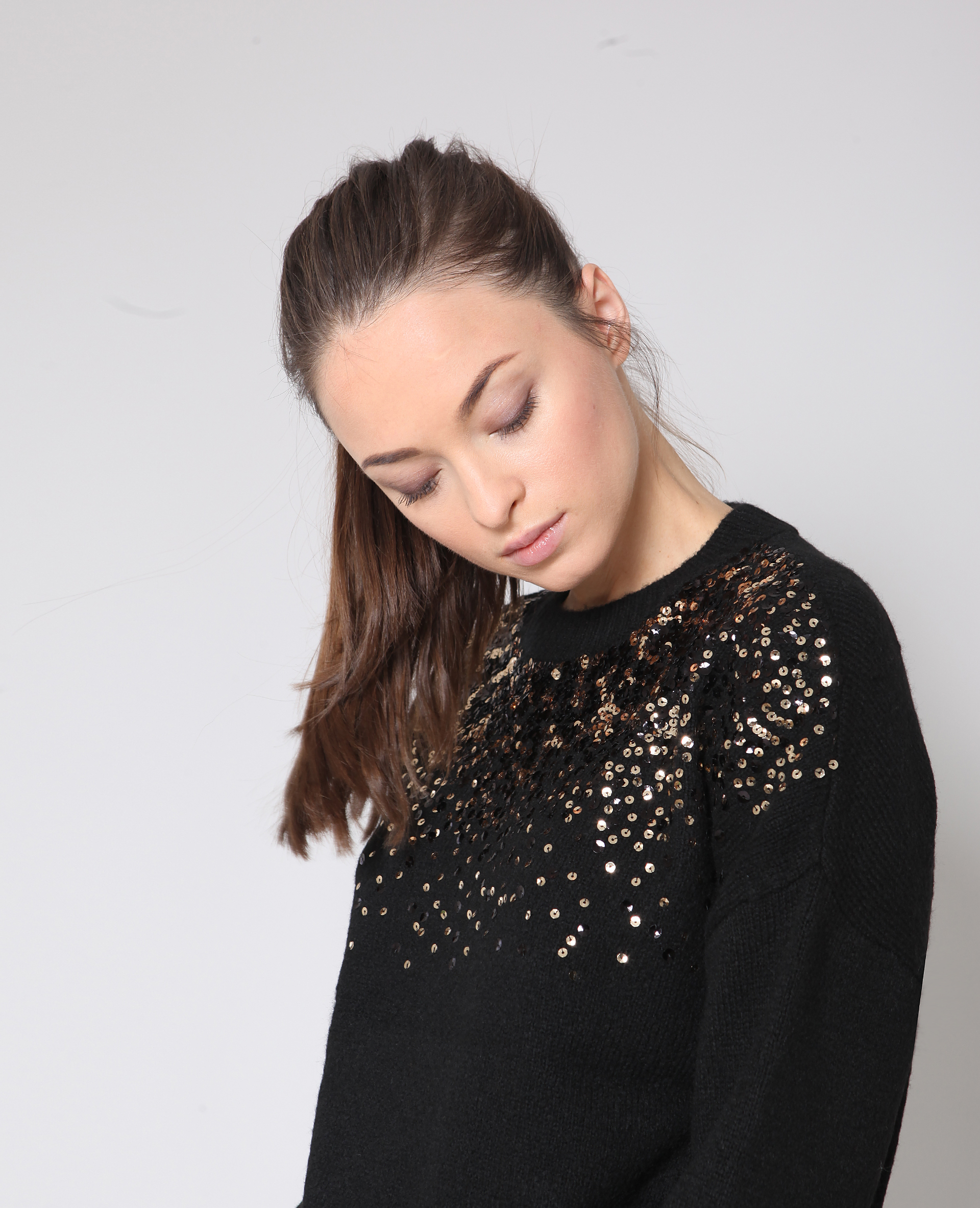 Pull a sequins