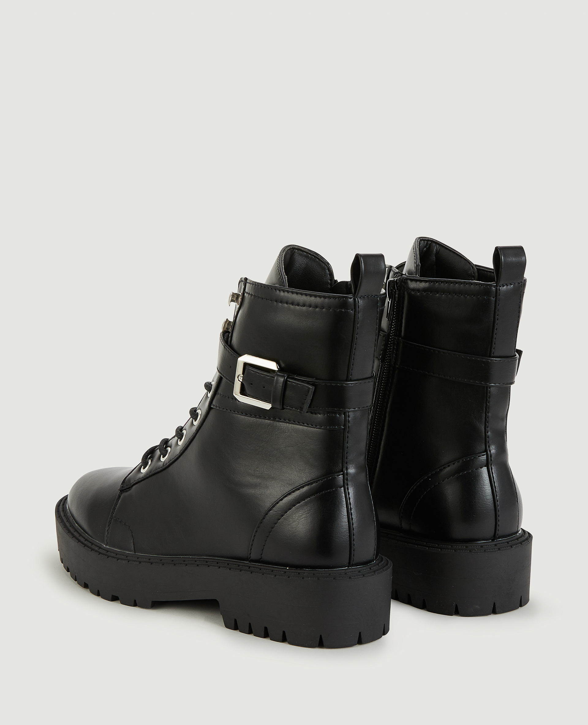 Bottines à lacets et bride noir - Pimkie