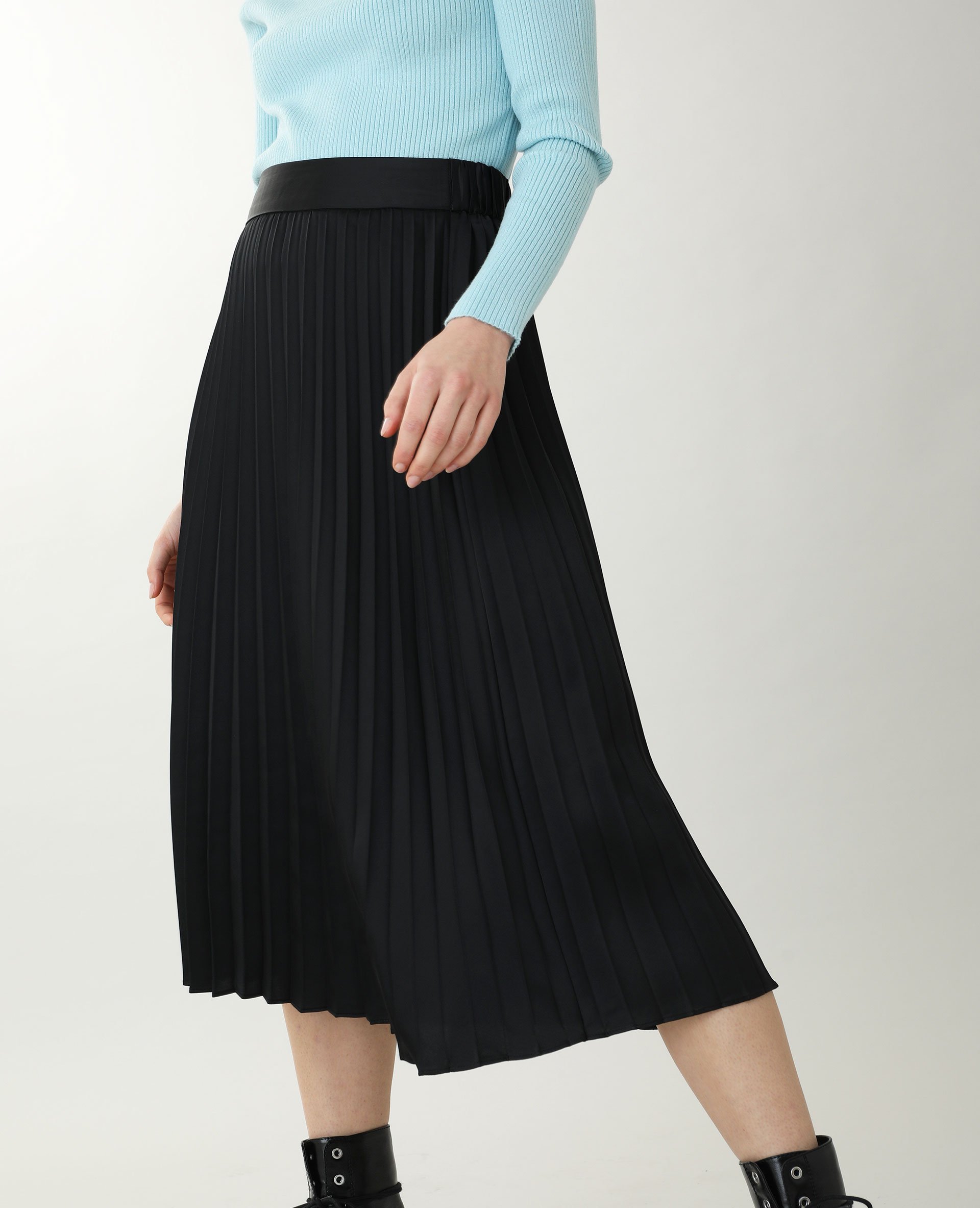 Longue jupe noire plissée new arrivals