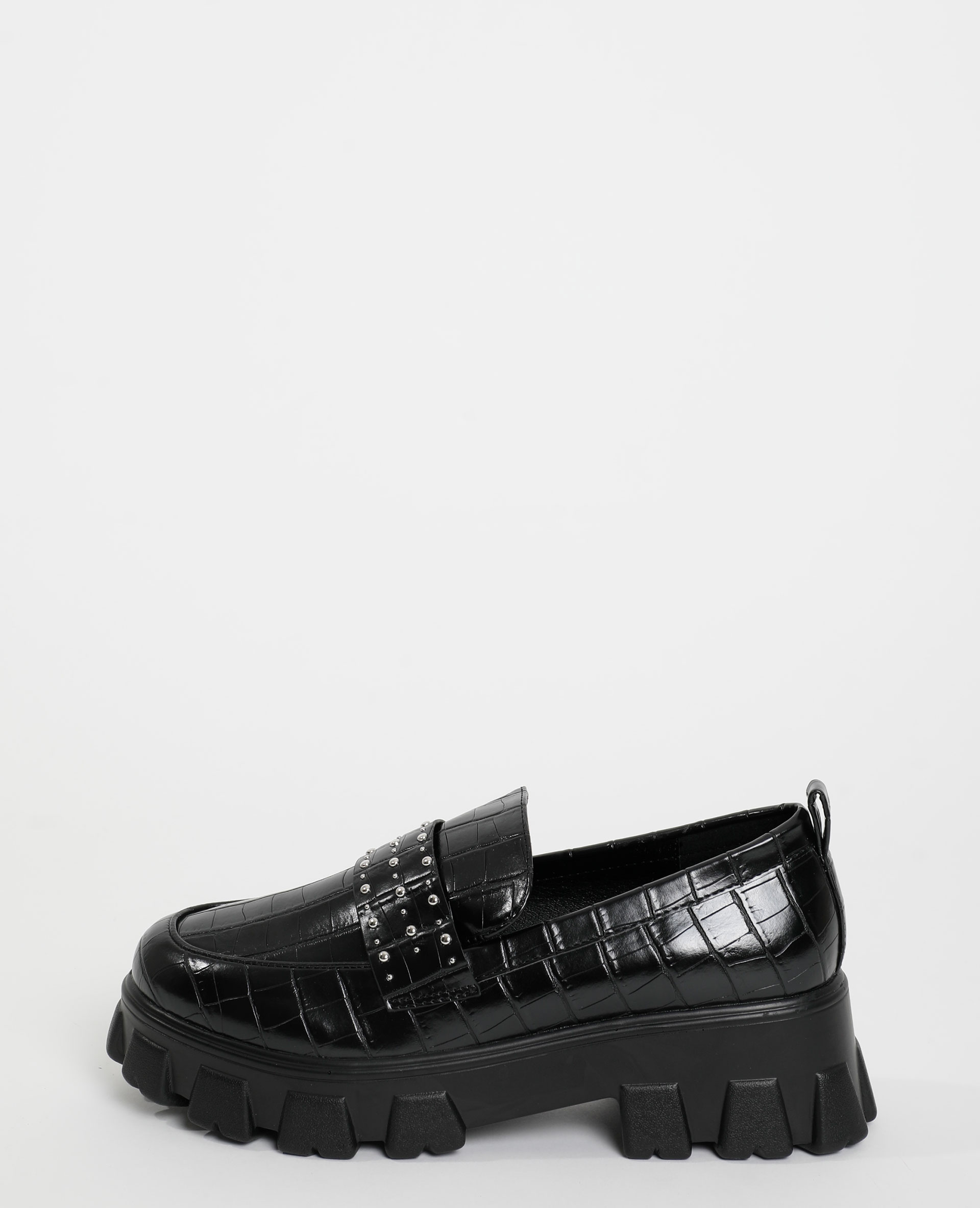 Mocassins croco a clous