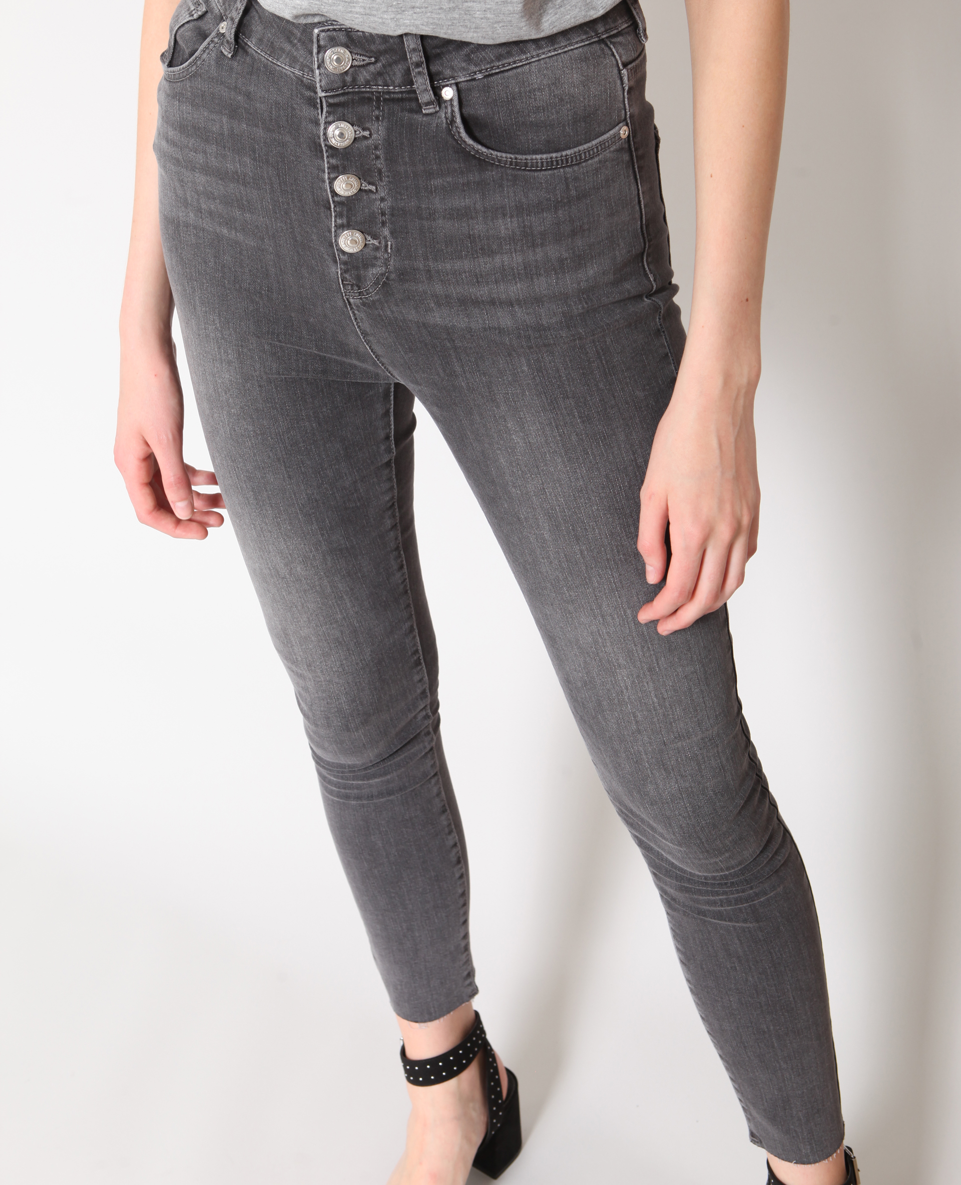 Jean bouton cheap taille haute