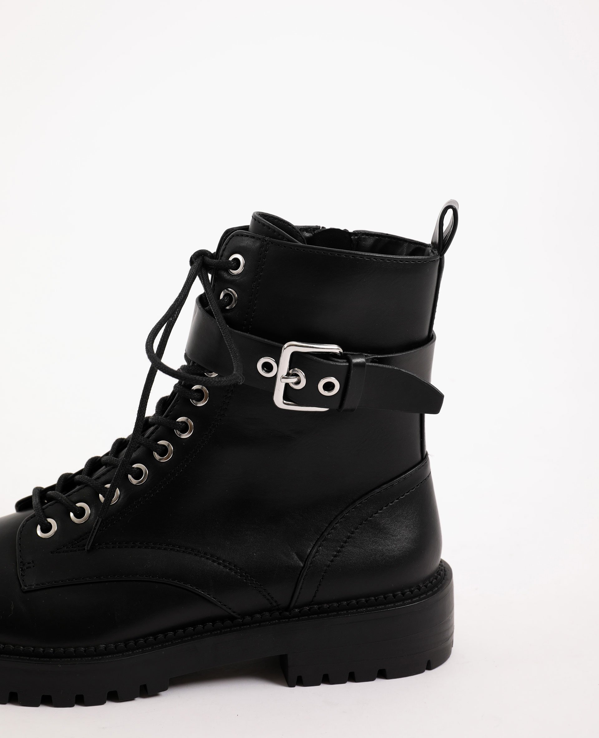 Boots en faux cuir noir - Pimkie