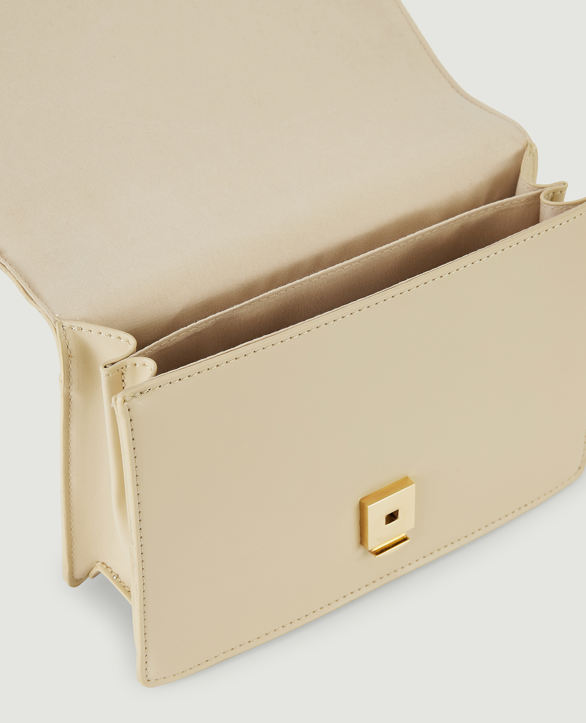 Sac rigide avec chaînes écru - Pimkie