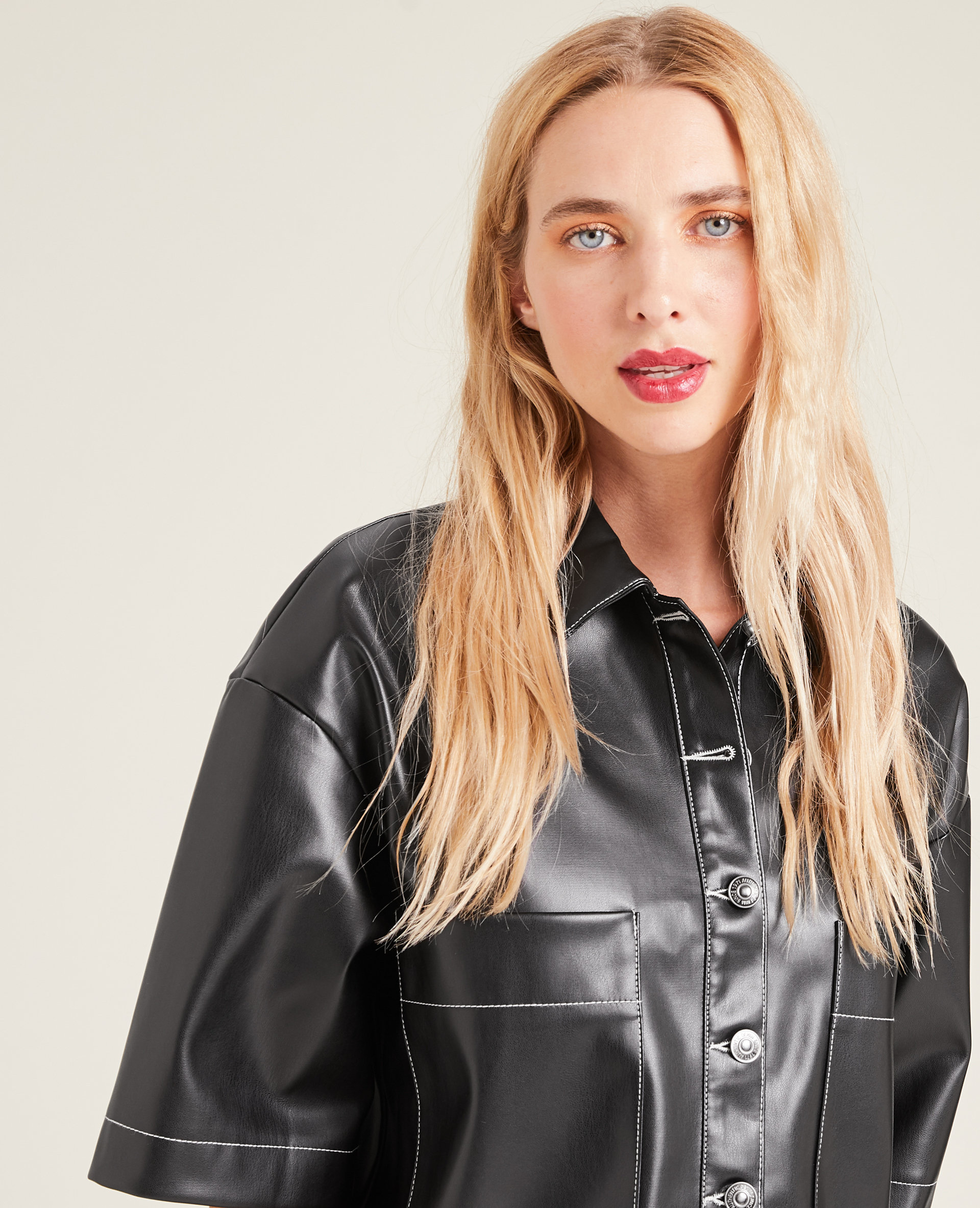 Chemise simili cuir manches courtes noir - Pimkie