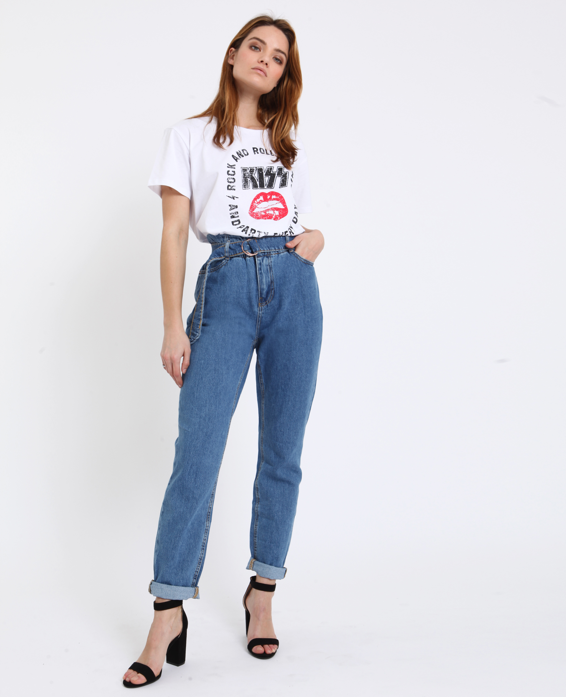 Jean mom taille haute avec ceinture à nouer deals