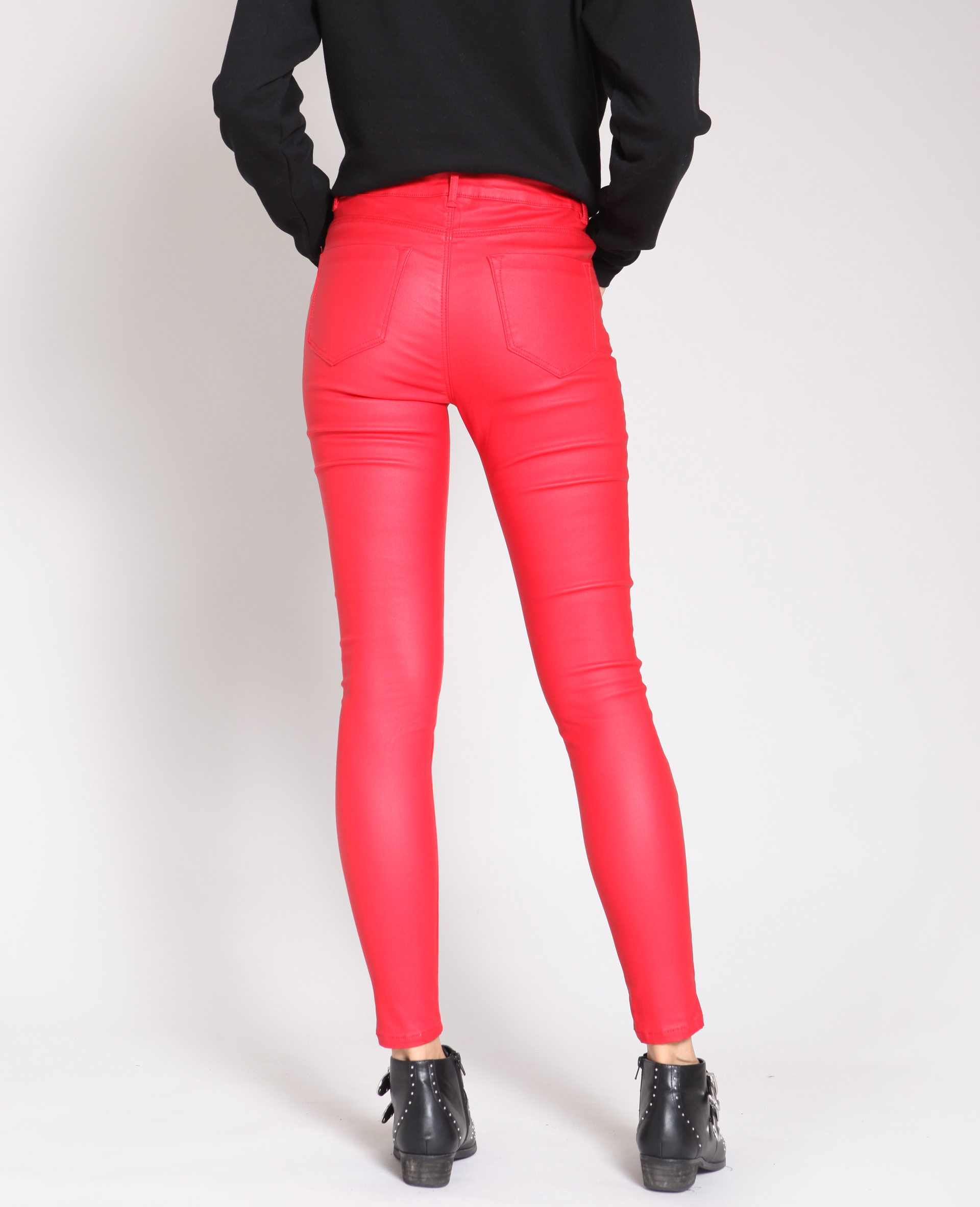 Jean enduit rouge new arrivals