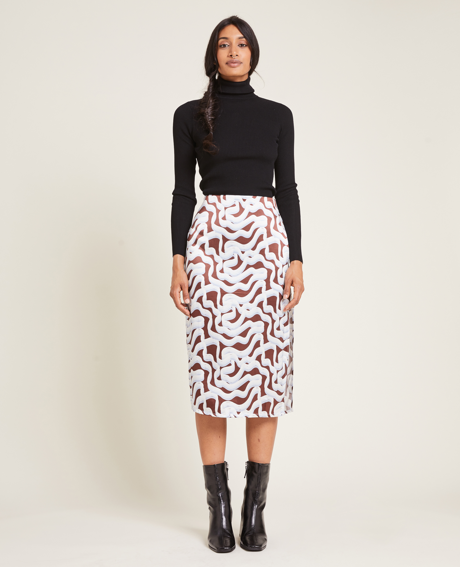 Jupe midi en tissu satiné noir - Pimkie