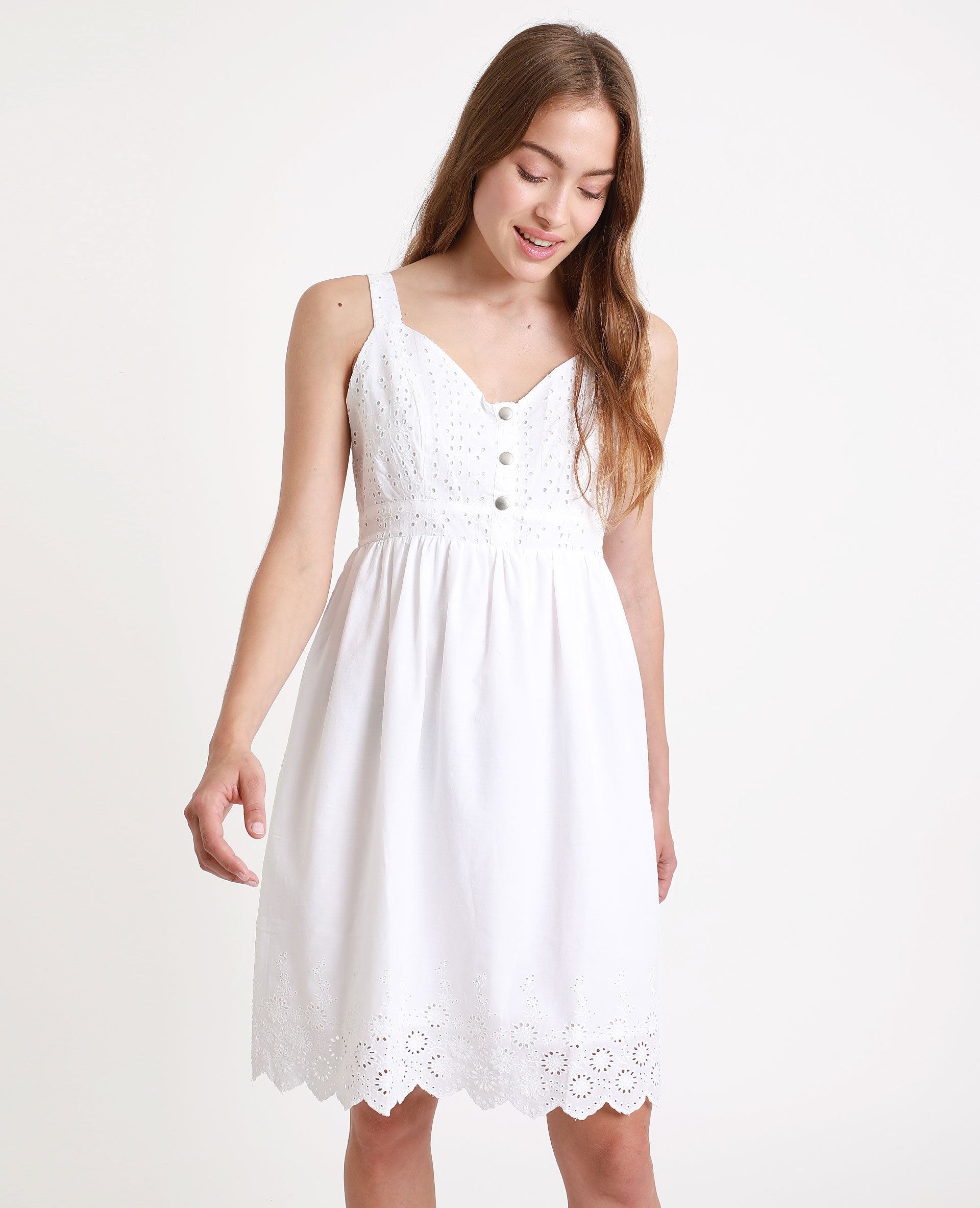 Robe a broderie anglaise