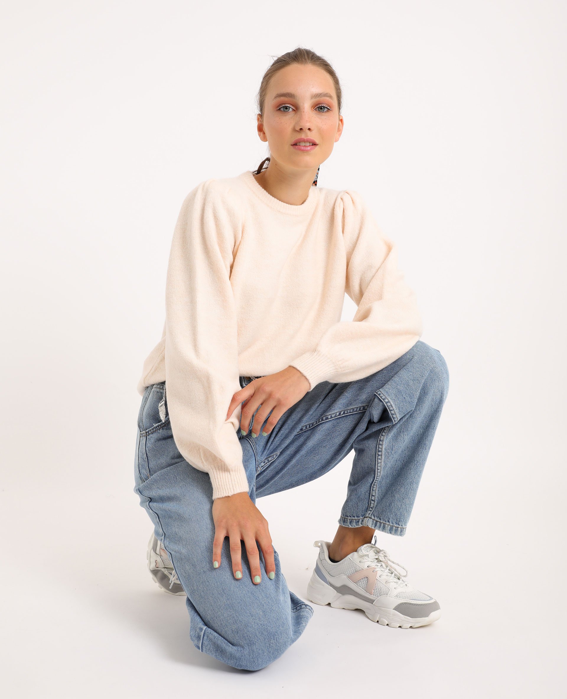 Pull manche sales bouffante transparente