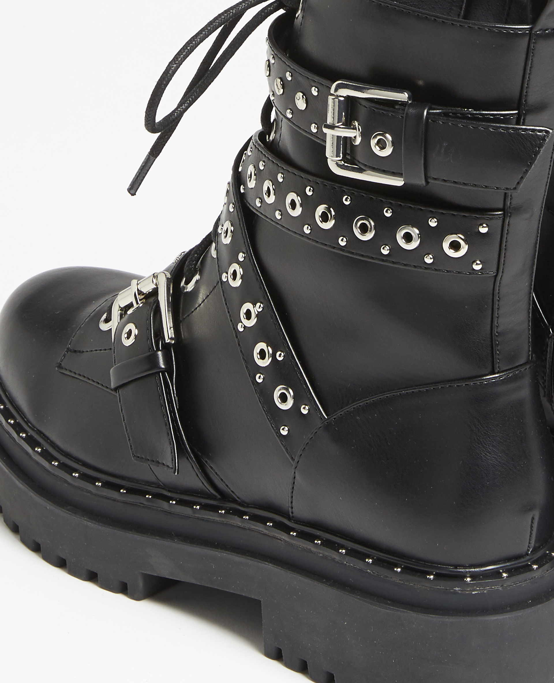 chaussure fille lacoste
