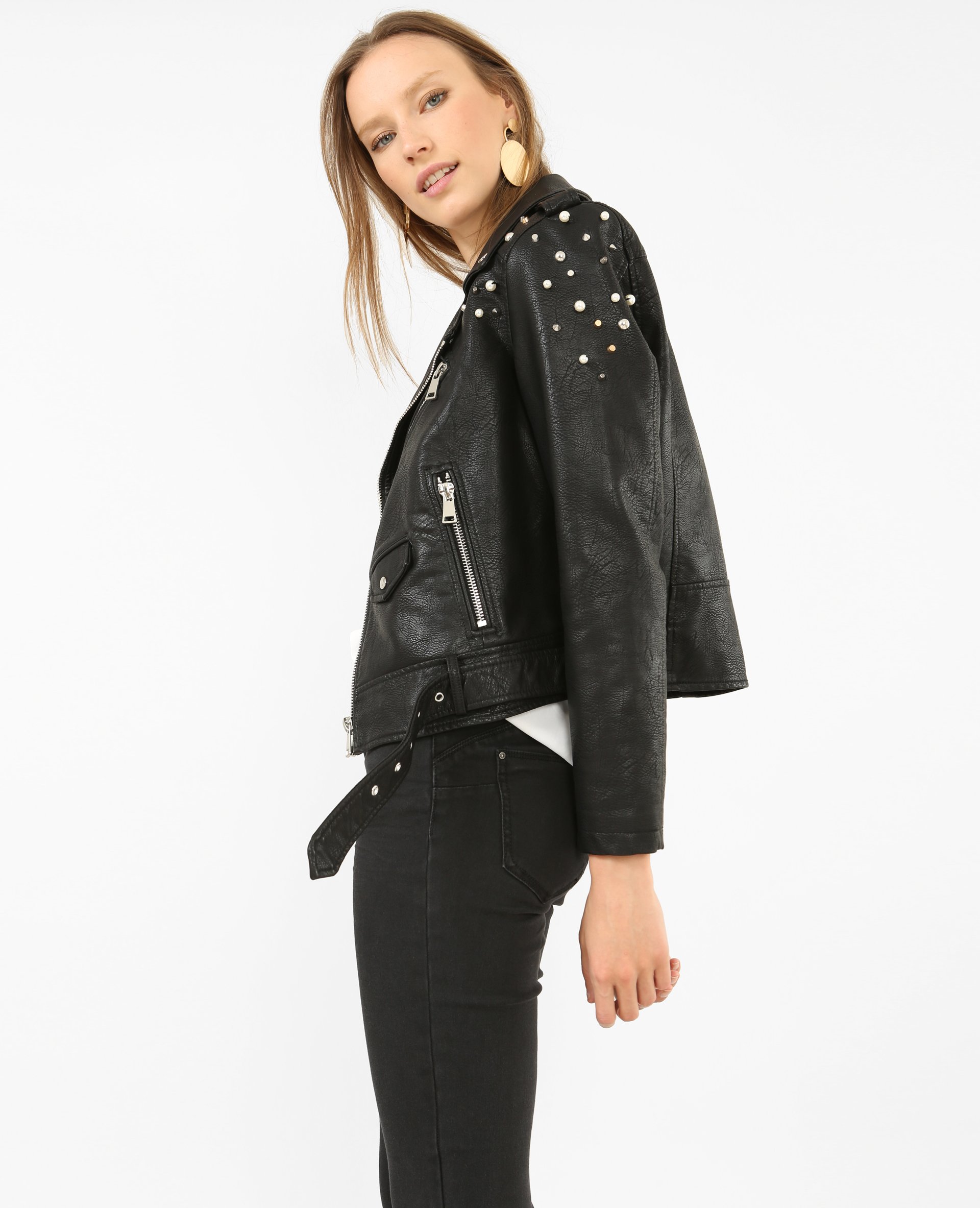 Veste en cuir a clou sale femme