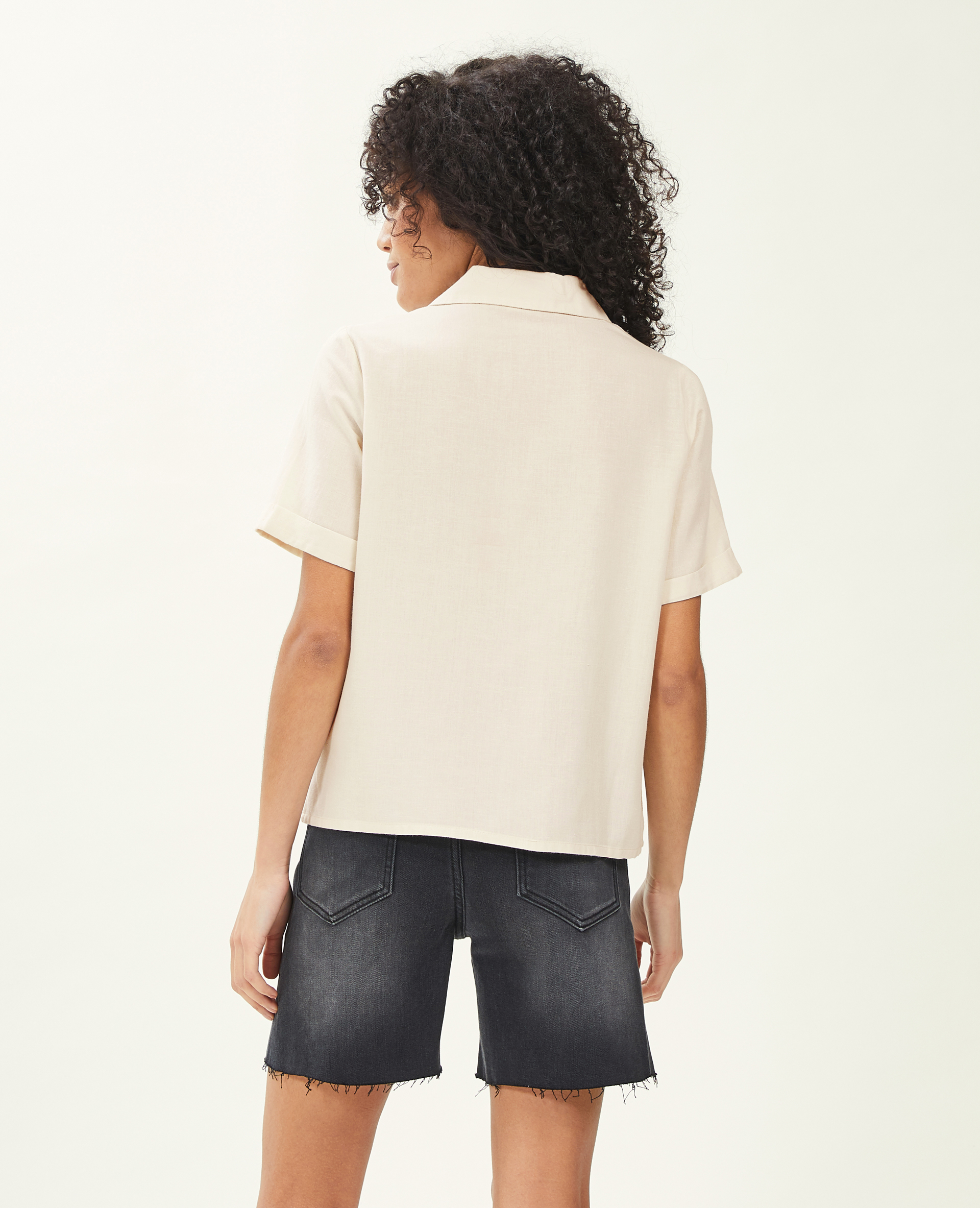 Chemise courte avec lin beige - Pimkie