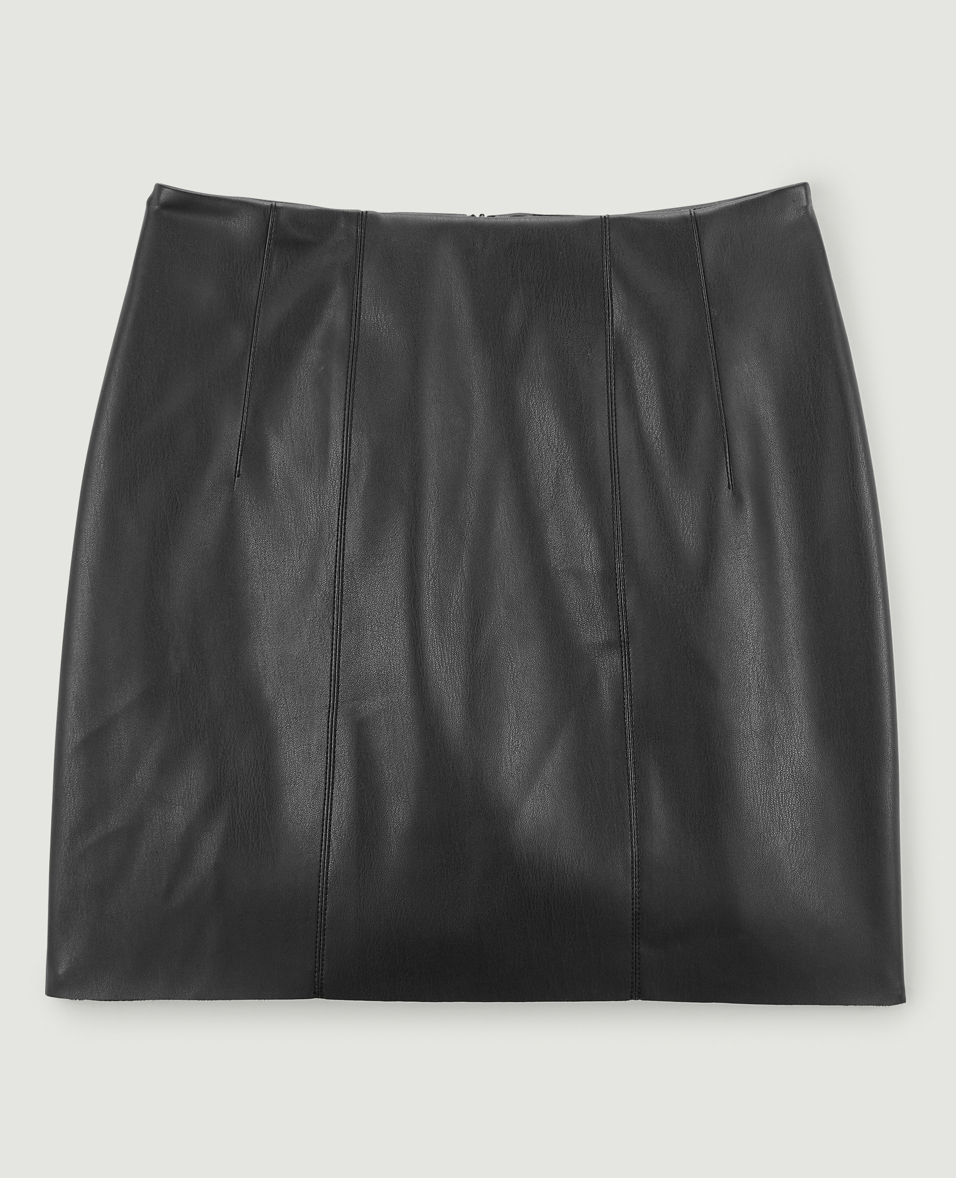 Jupe courte en simili cuir noir - Pimkie