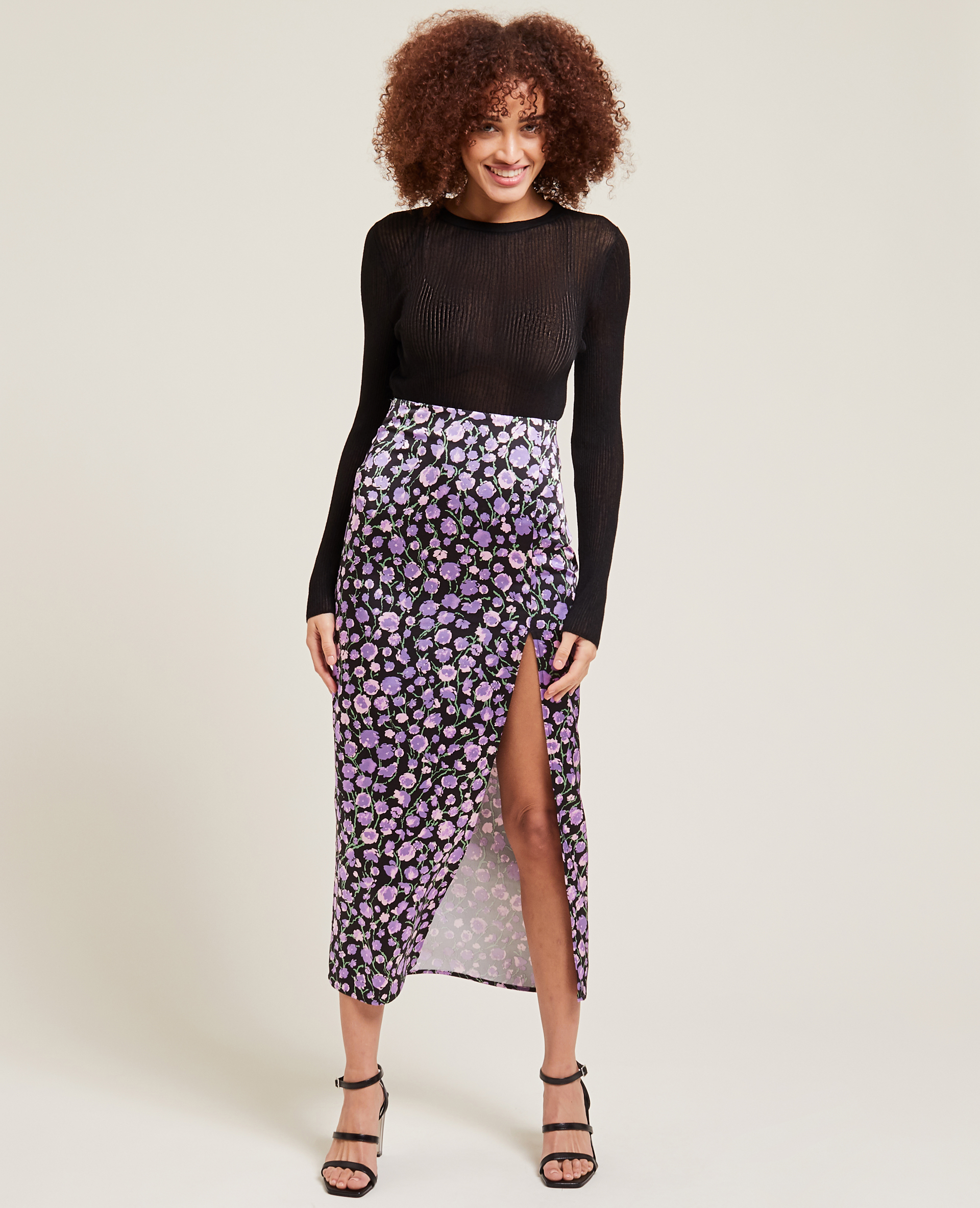 Jupe longue fendue en satin noir - Pimkie