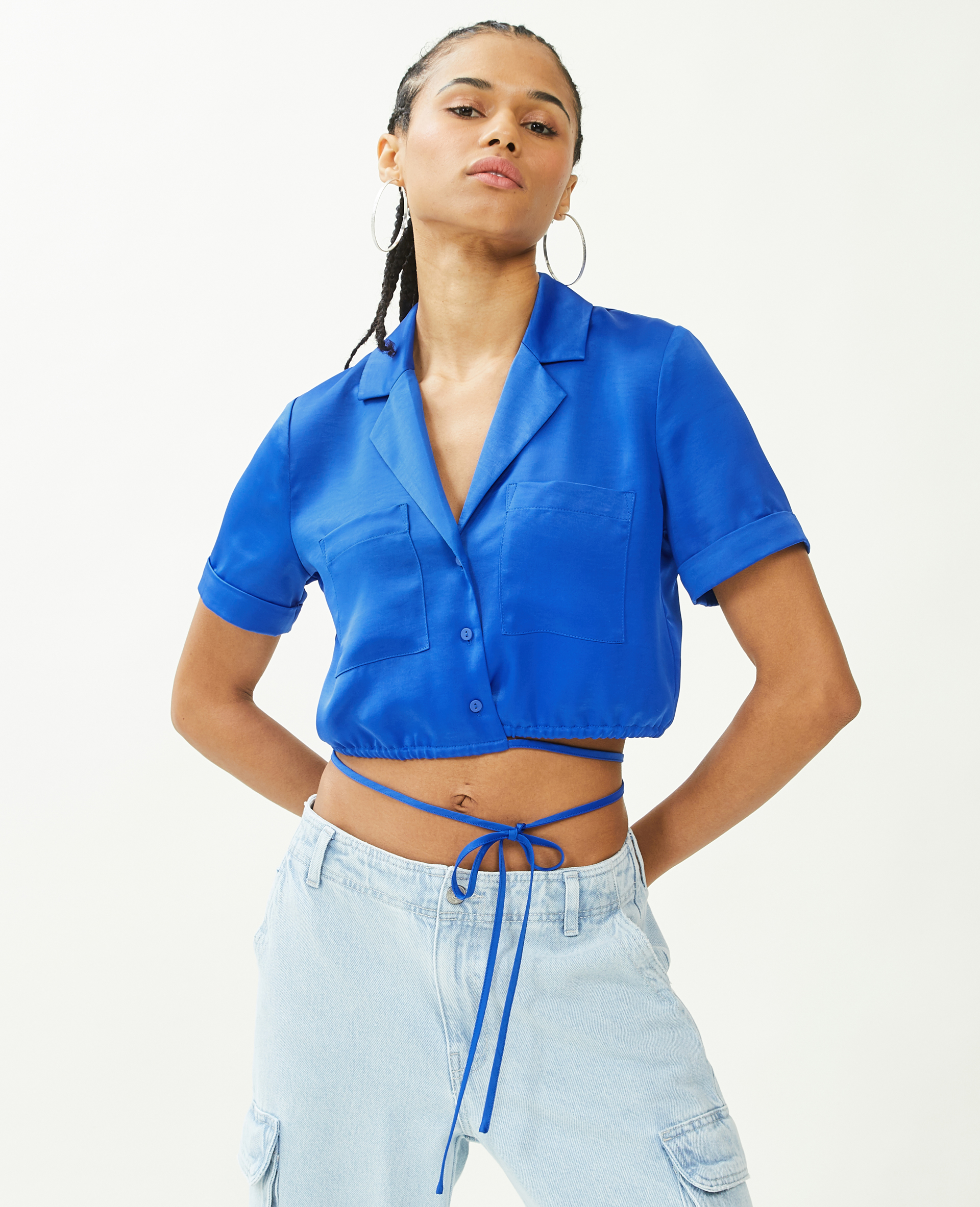Chemise cropped en satin bleu électrique - Pimkie