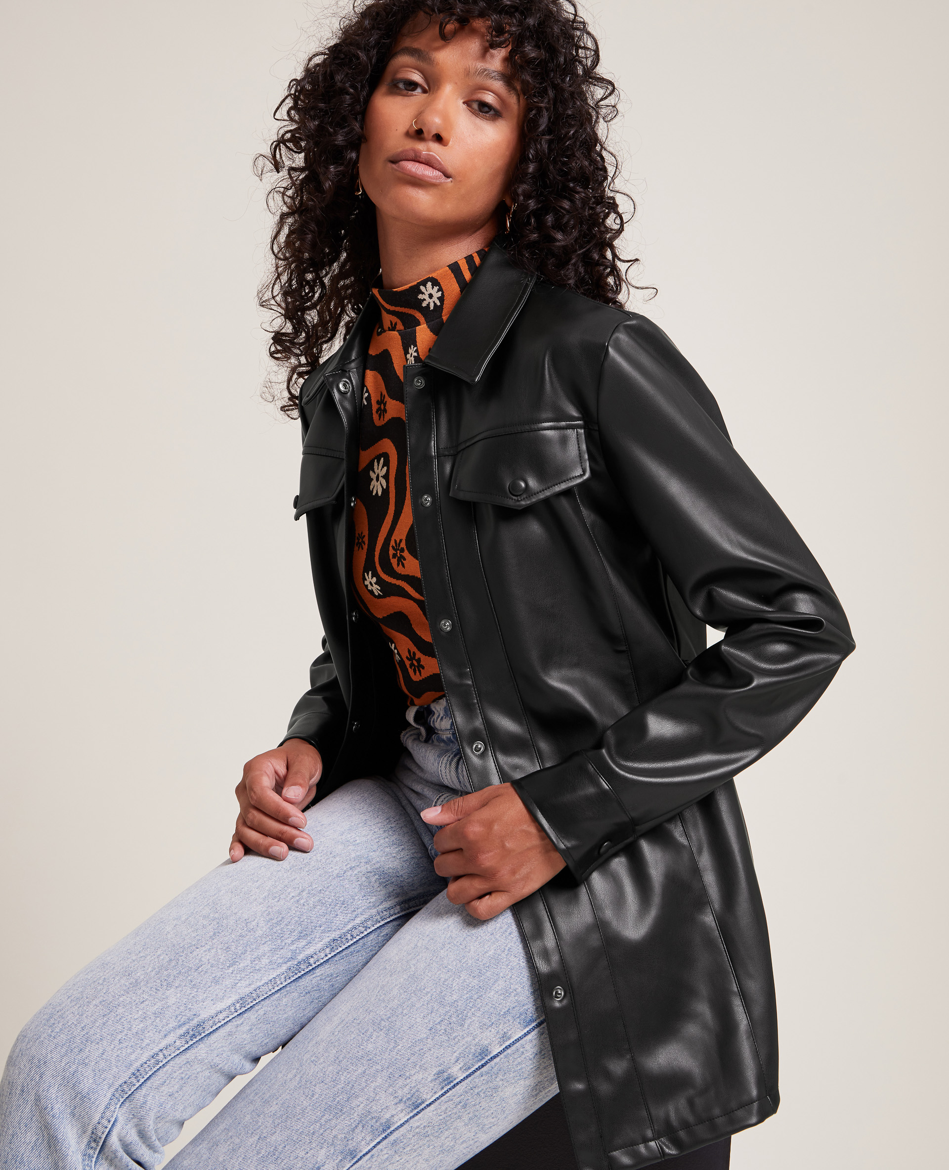 Chemise longue simili cuir outlet
