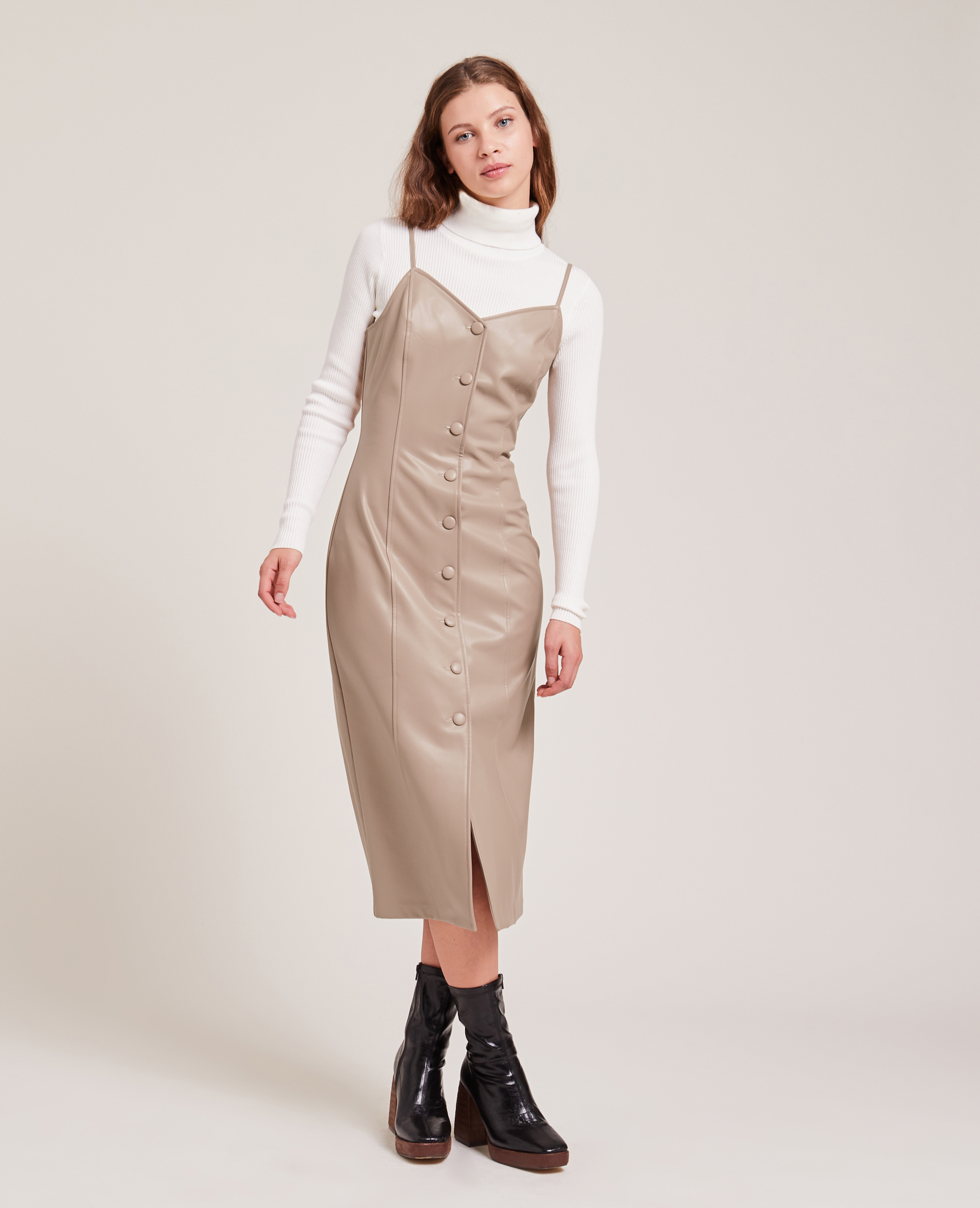 Robe longue boutonn e en simili cuir