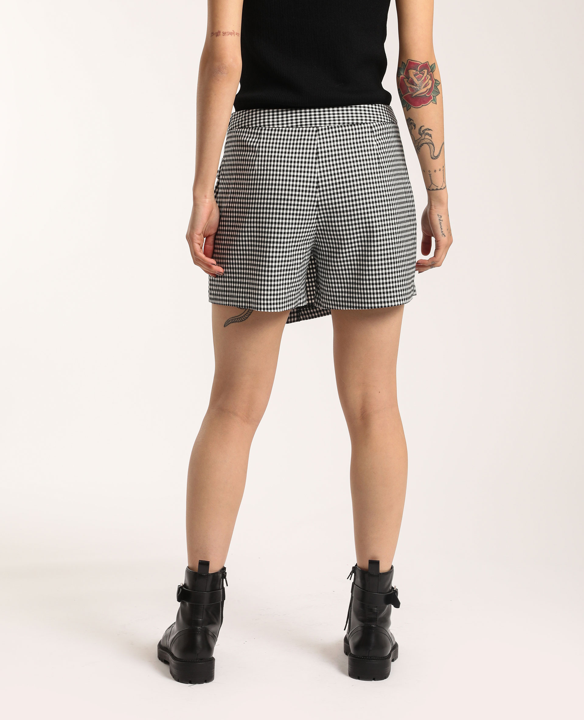 Jupe short à carreaux noir - Pimkie
