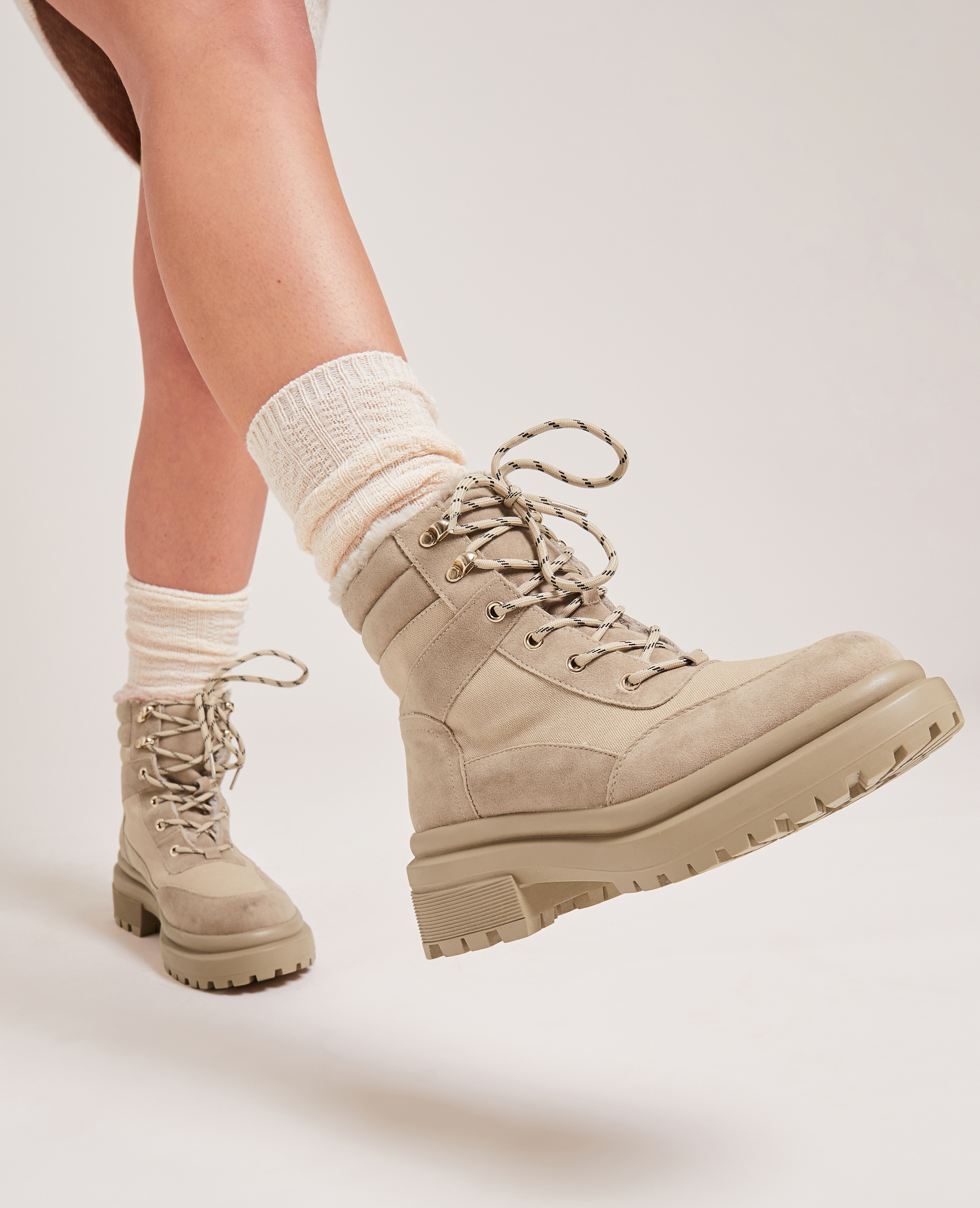 Bottines fourr es lacets