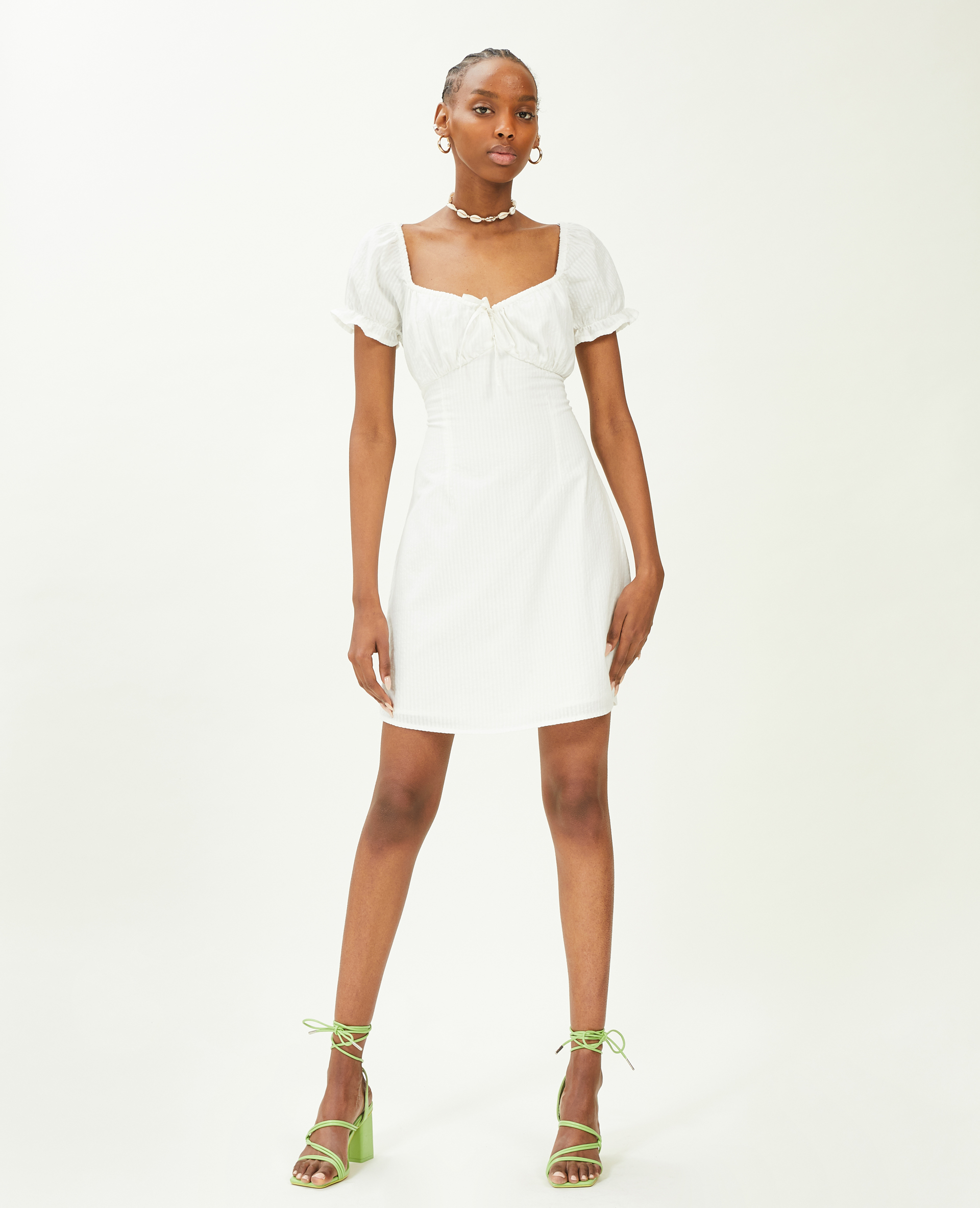 Robe courte dos-nu avec laçage beige - Pimkie