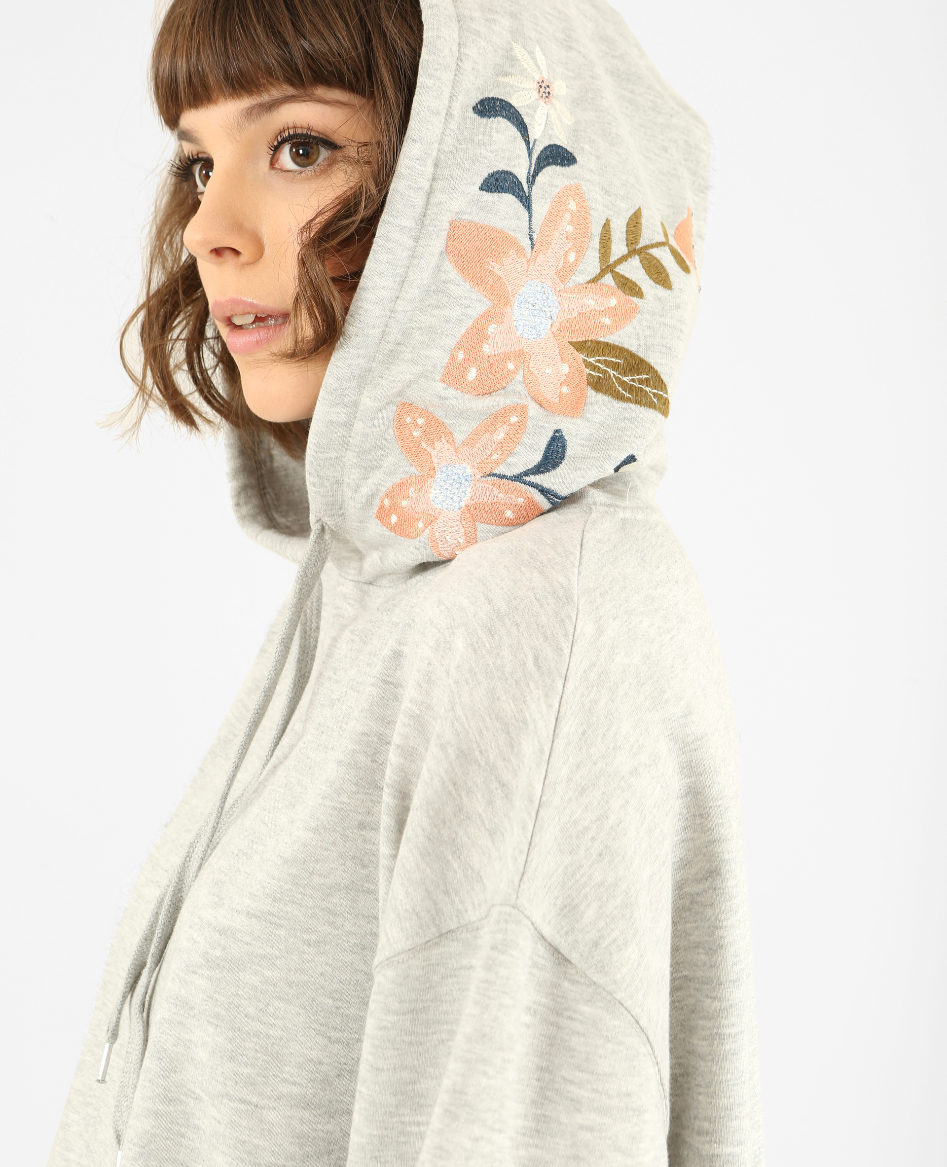 Sweat brodé gris chiné - Pimkie