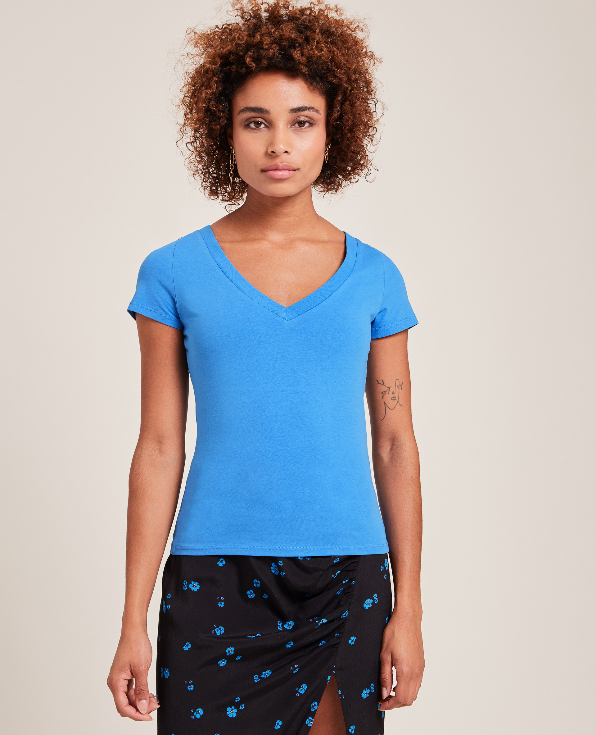 T-shirt col V bleu électrique - Pimkie